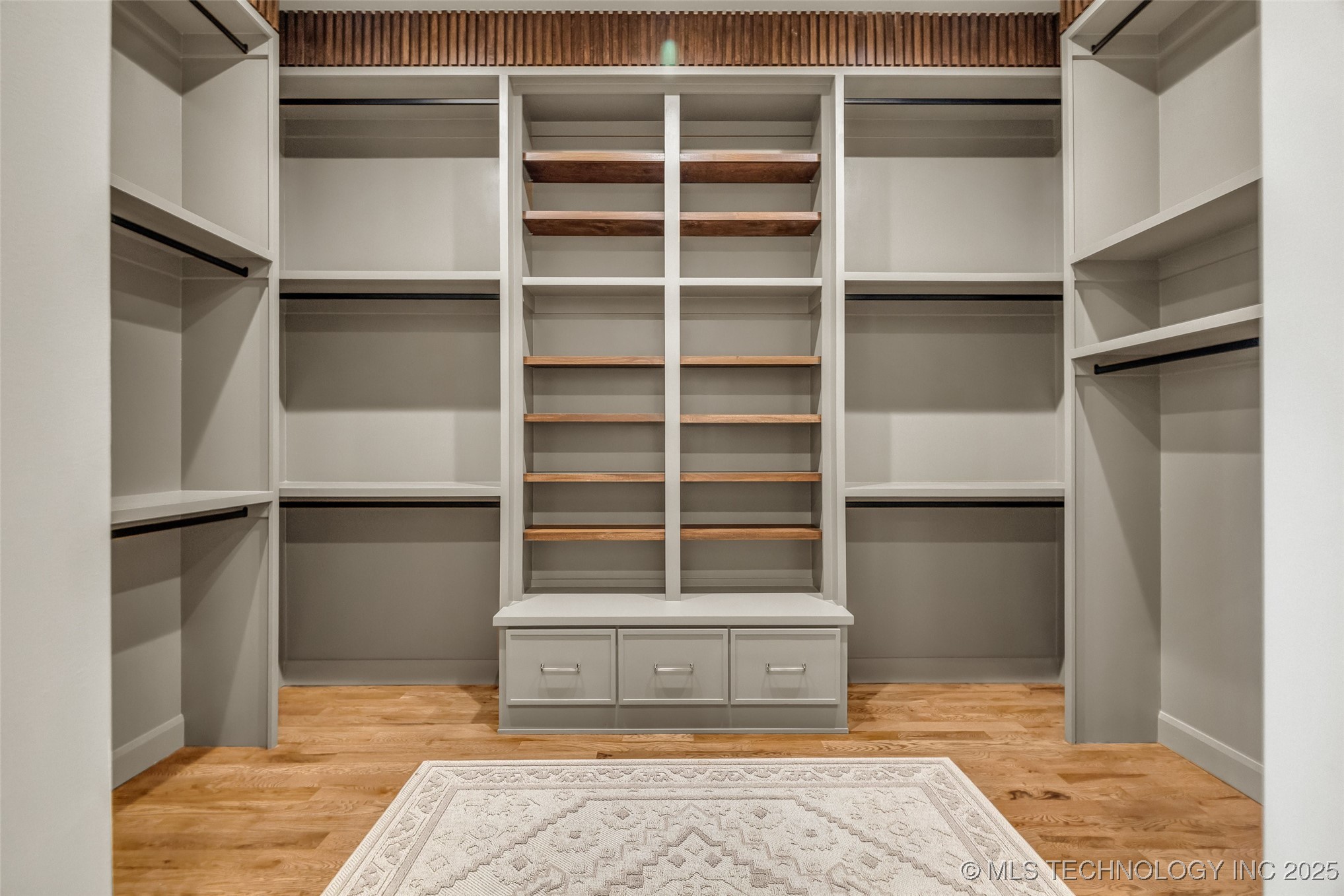 17624 E White Tail Cove