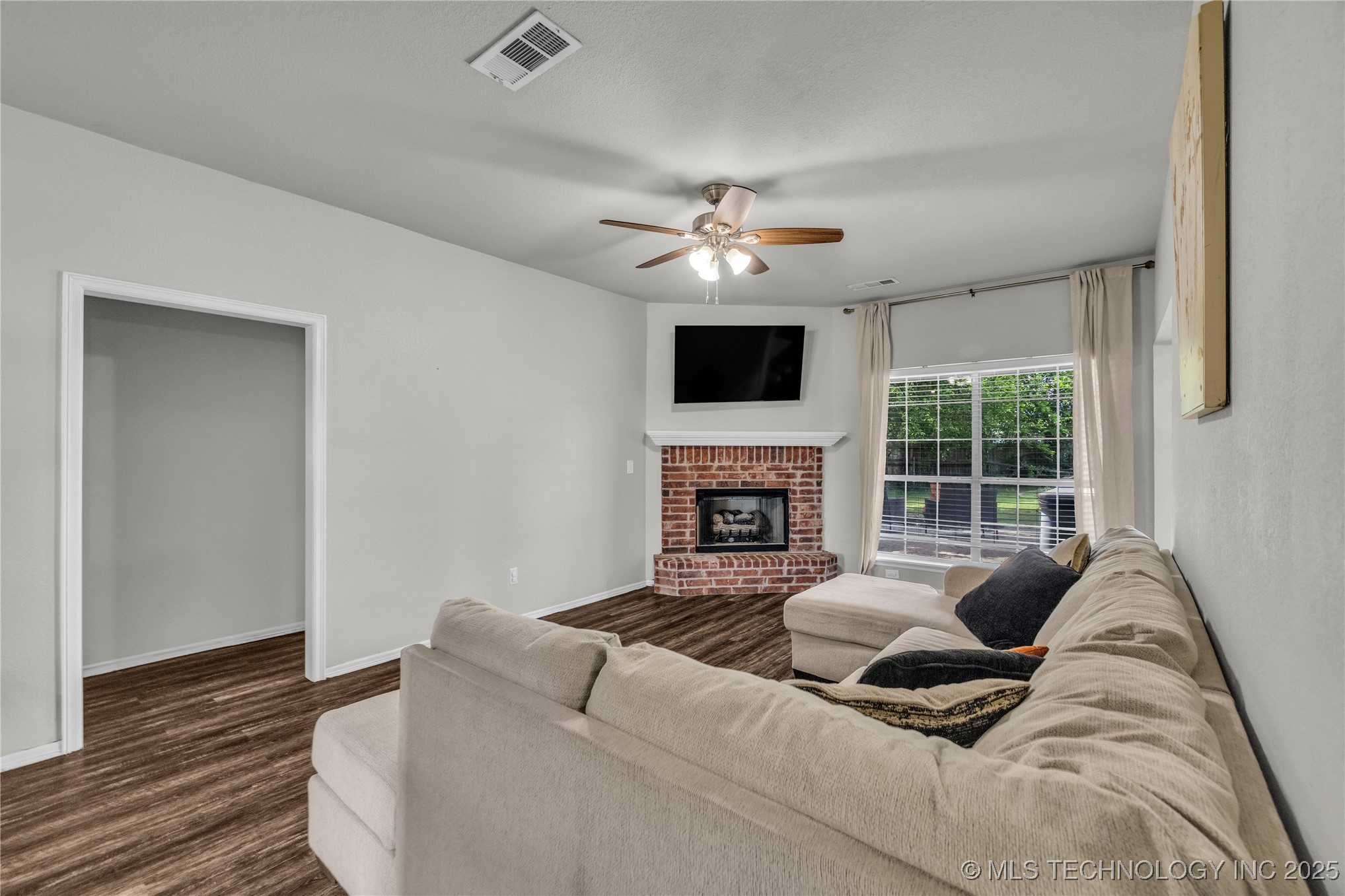 14900 E 88th Street N