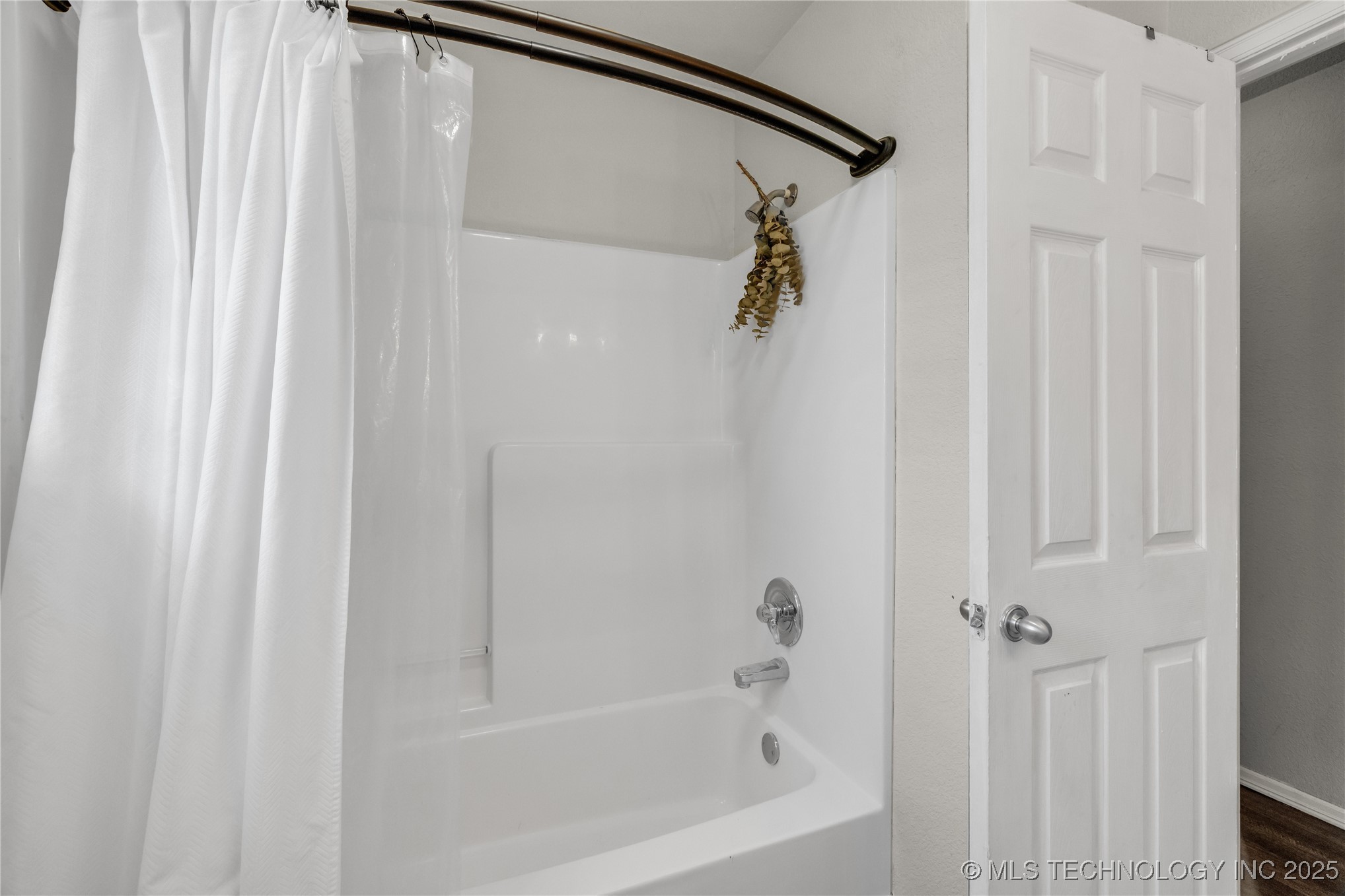 14900 E 88th Street N