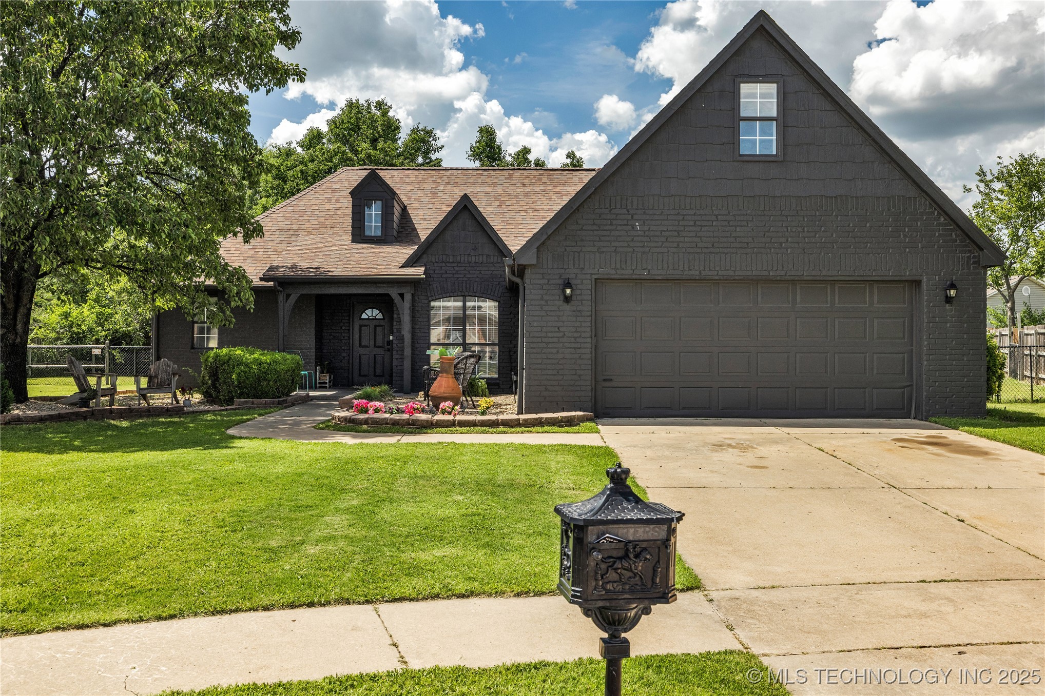 14900 E 88th Street N