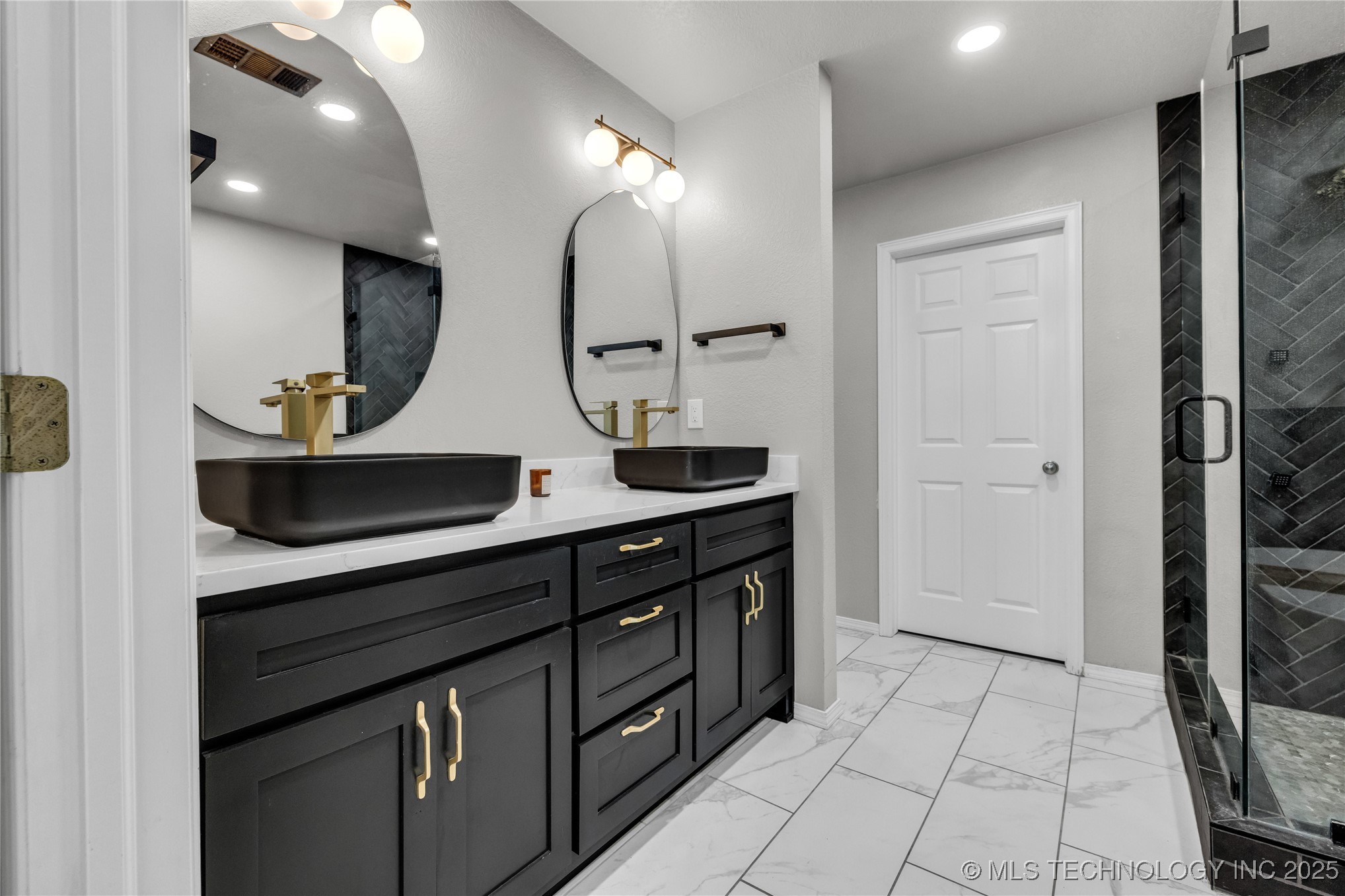 14900 E 88th Street N