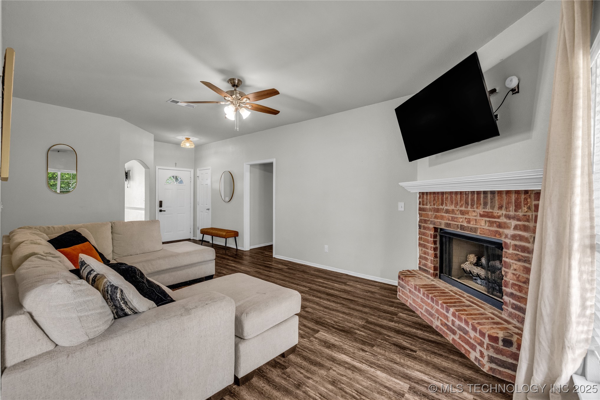 14900 E 88th Street N