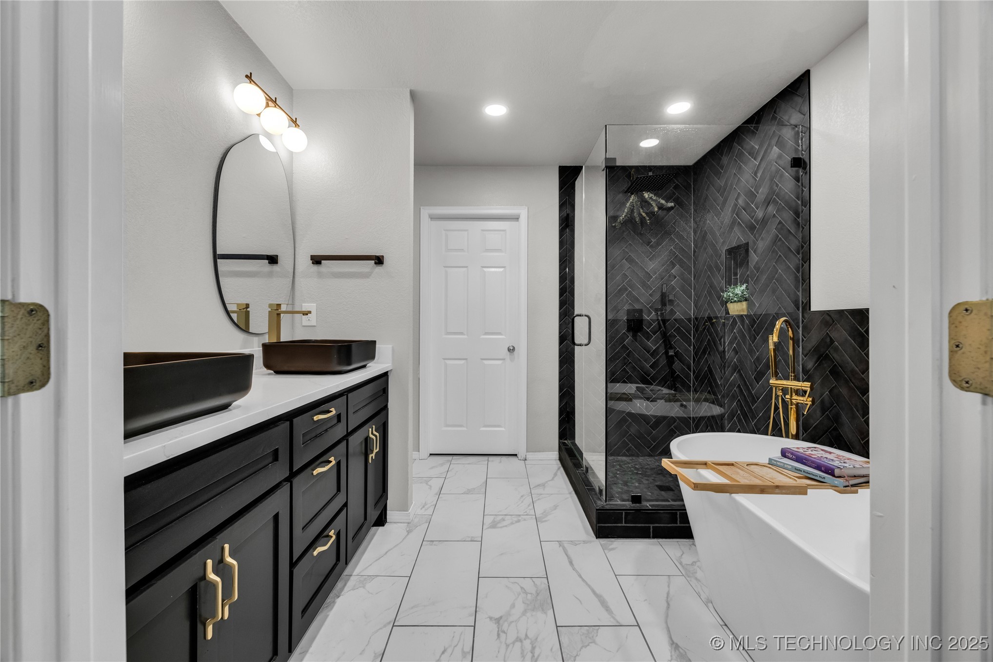 14900 E 88th Street N