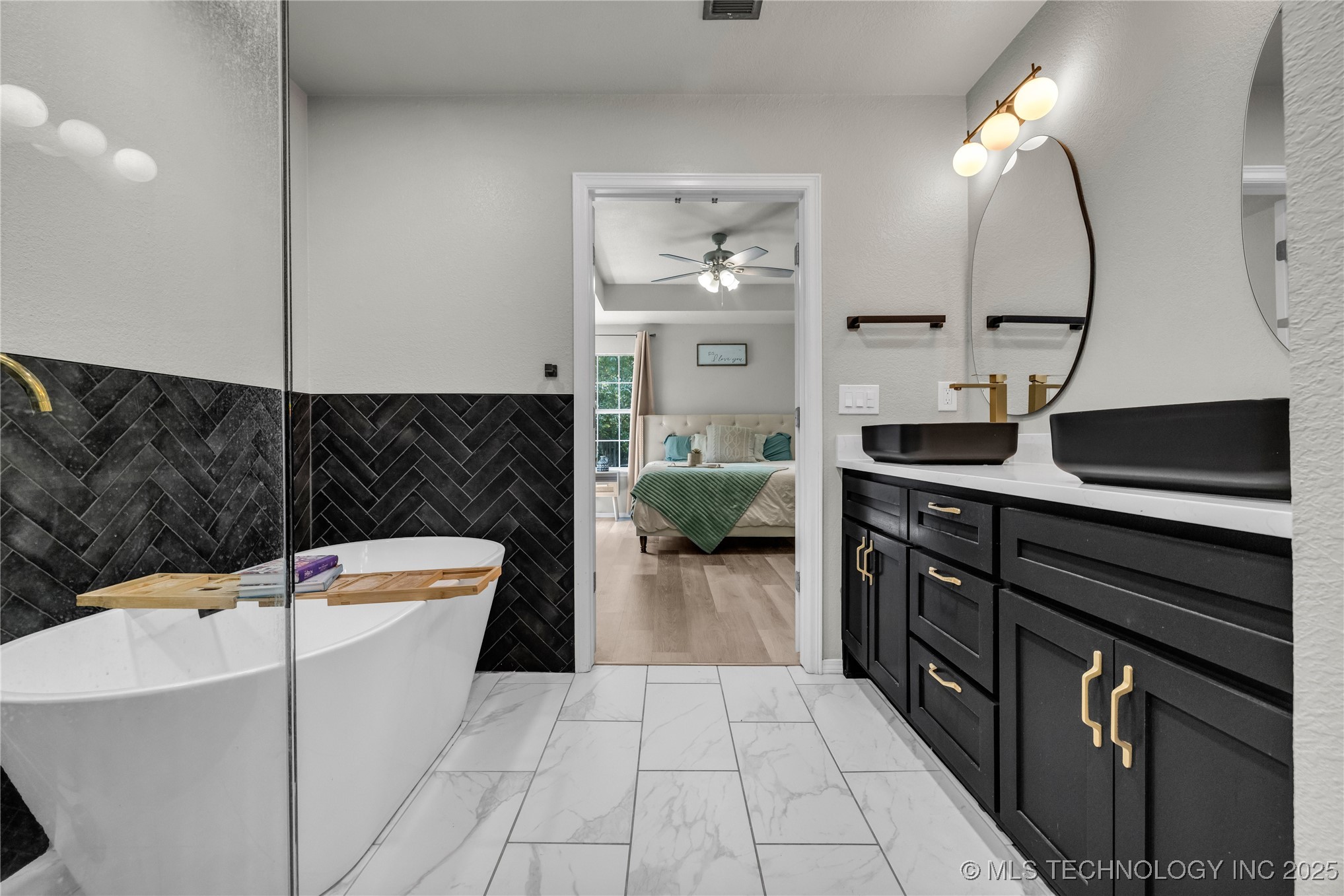 14900 E 88th Street N