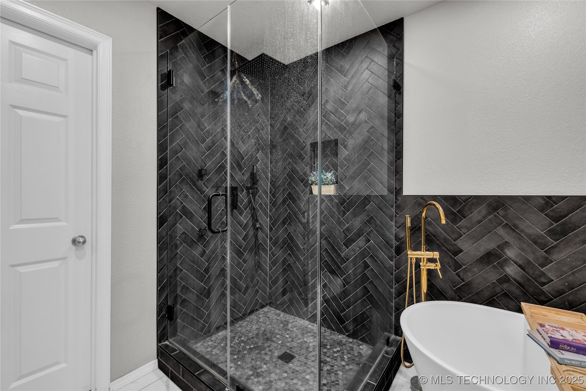 14900 E 88th Street N