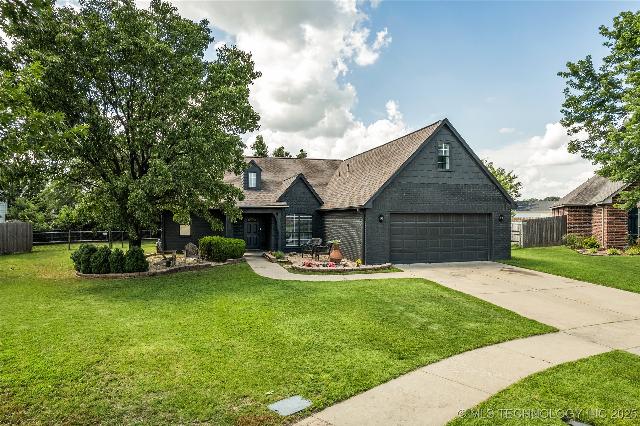 14900 E 88th Street N