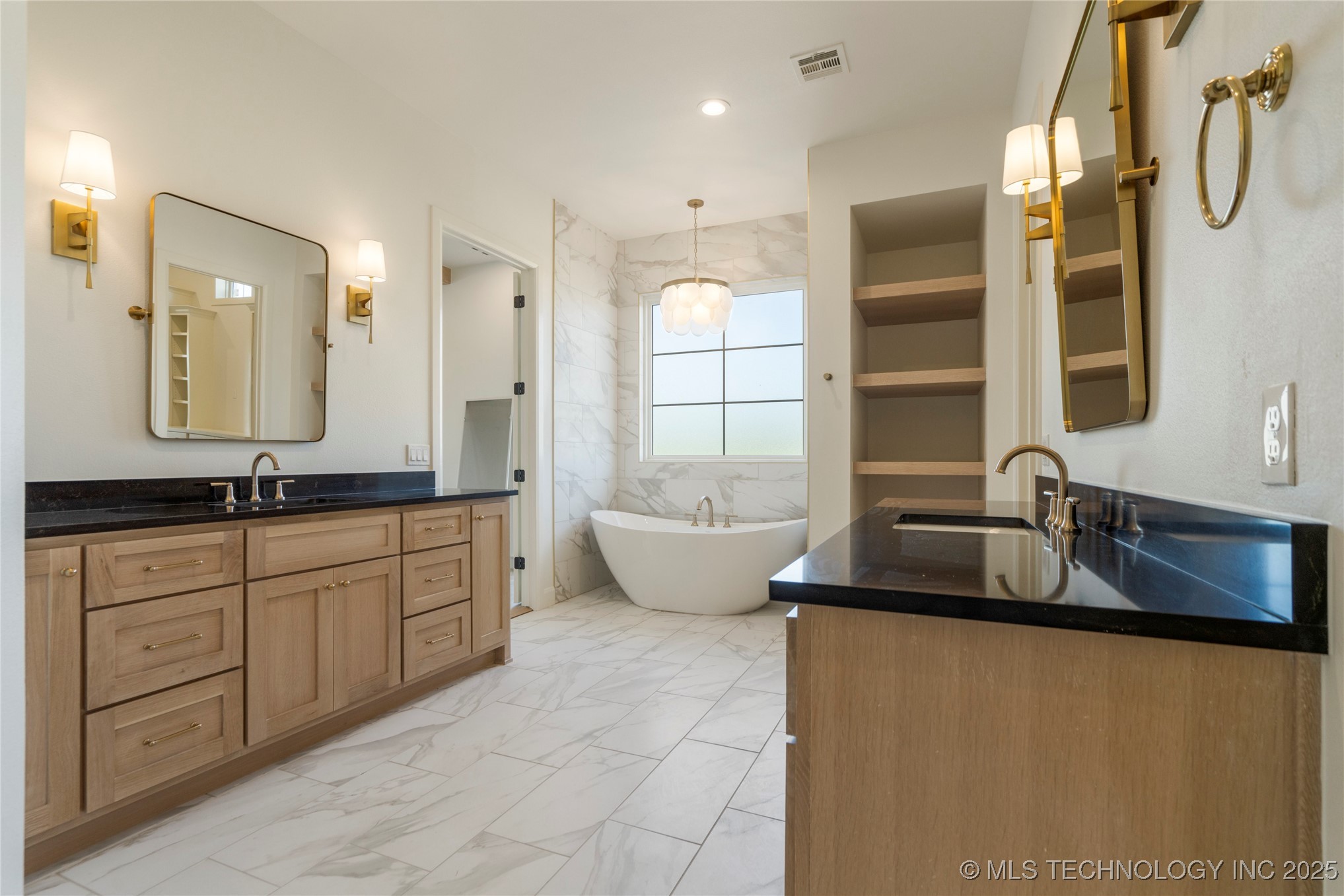 4867 W 201st Street S