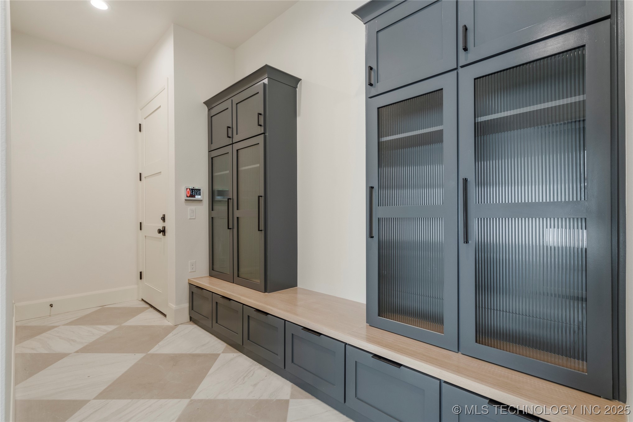 4867 W 201st Street S