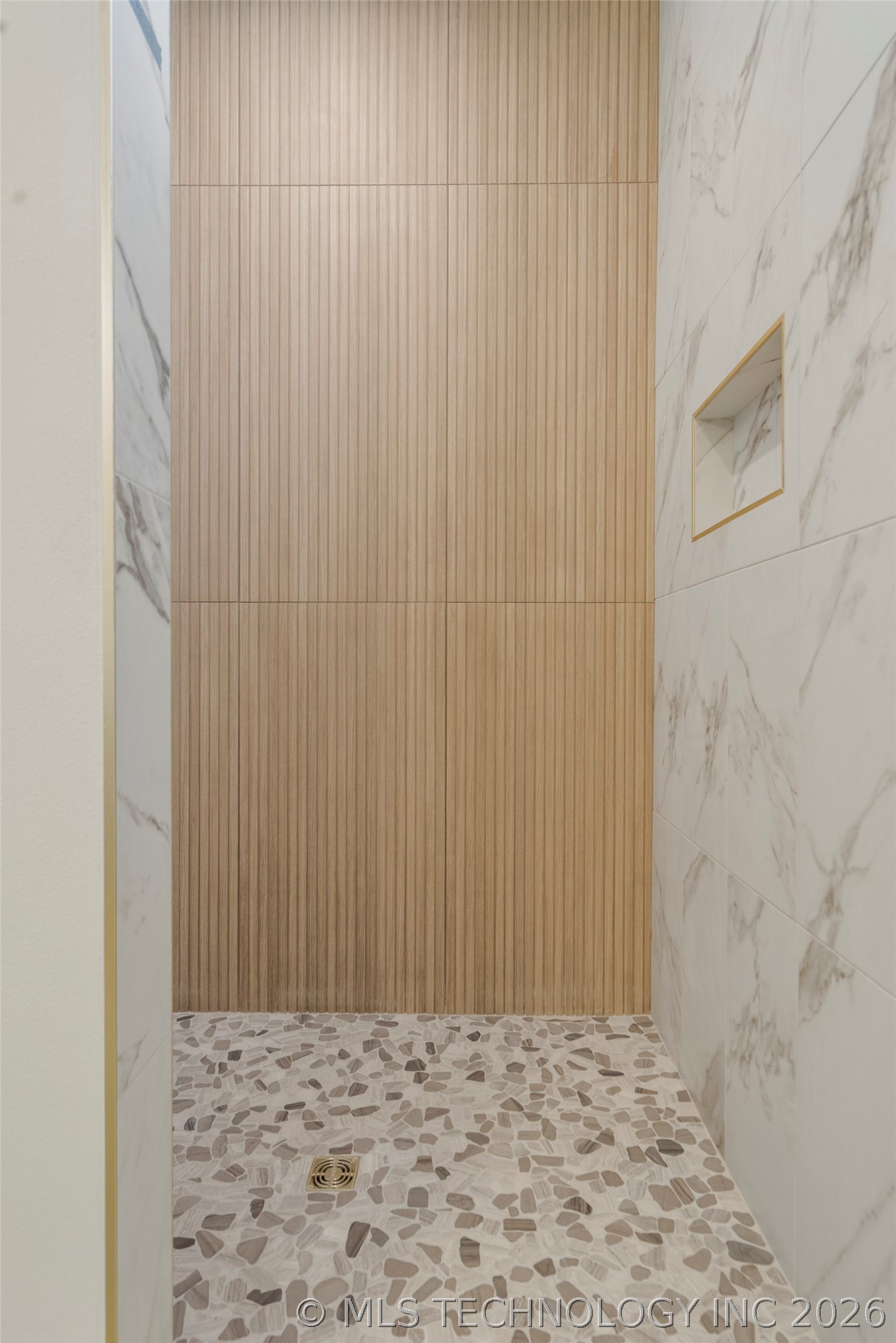 4867 W 201st Street S