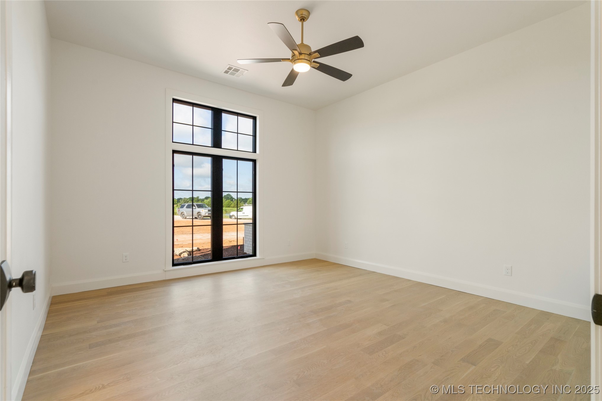 4867 W 201st Street S