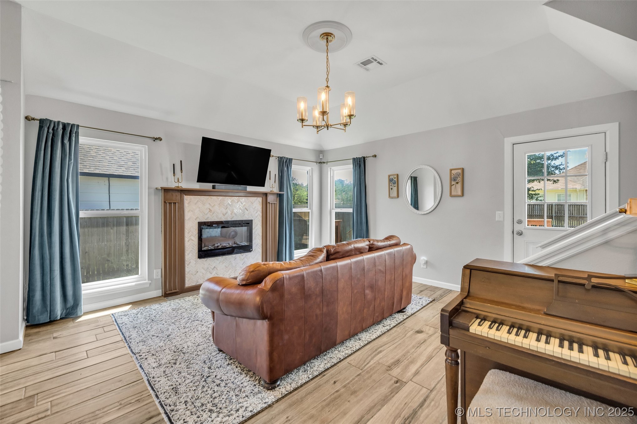 19912 E 36th Street S