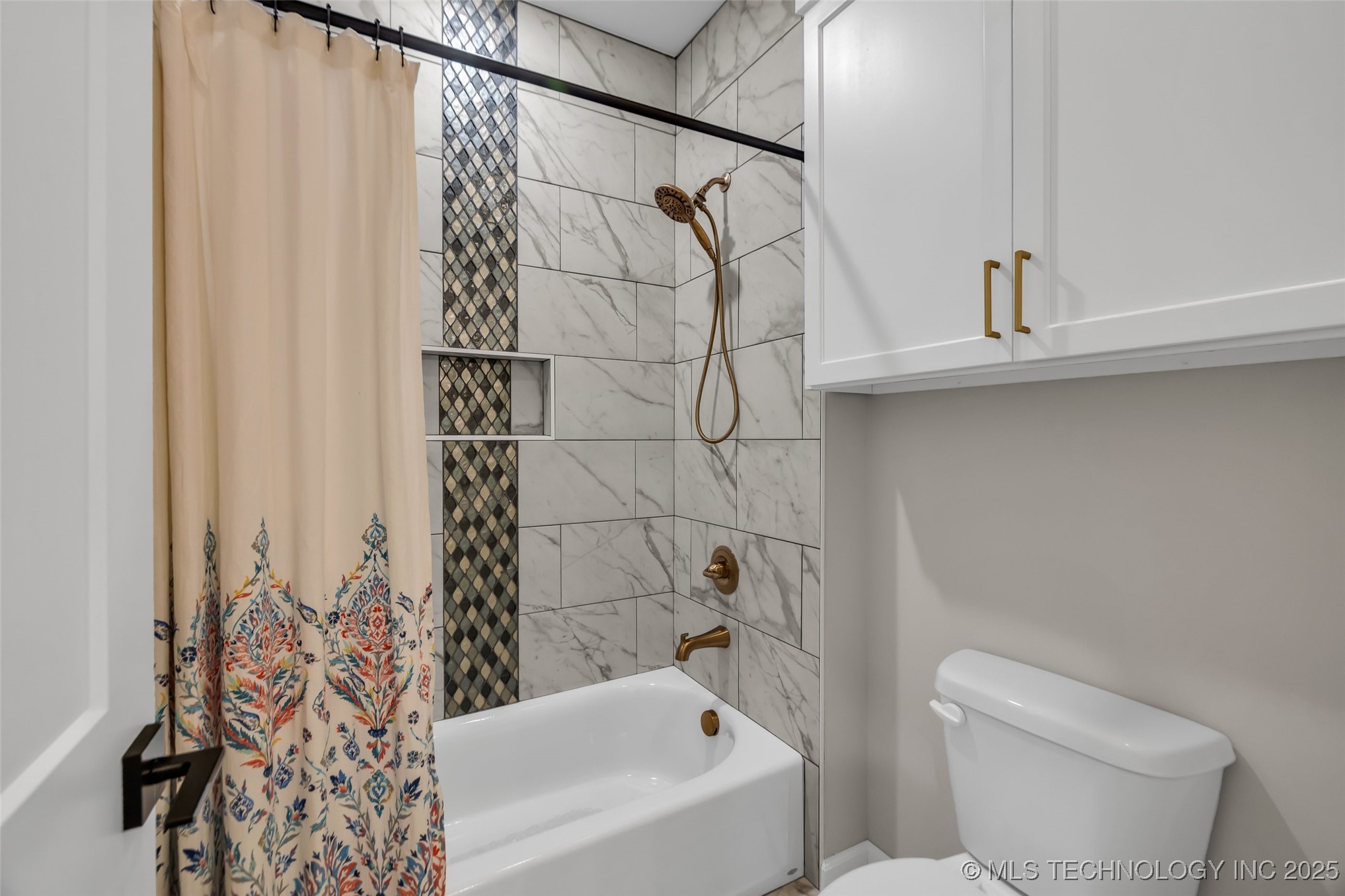 17076 S 31st East Avenue