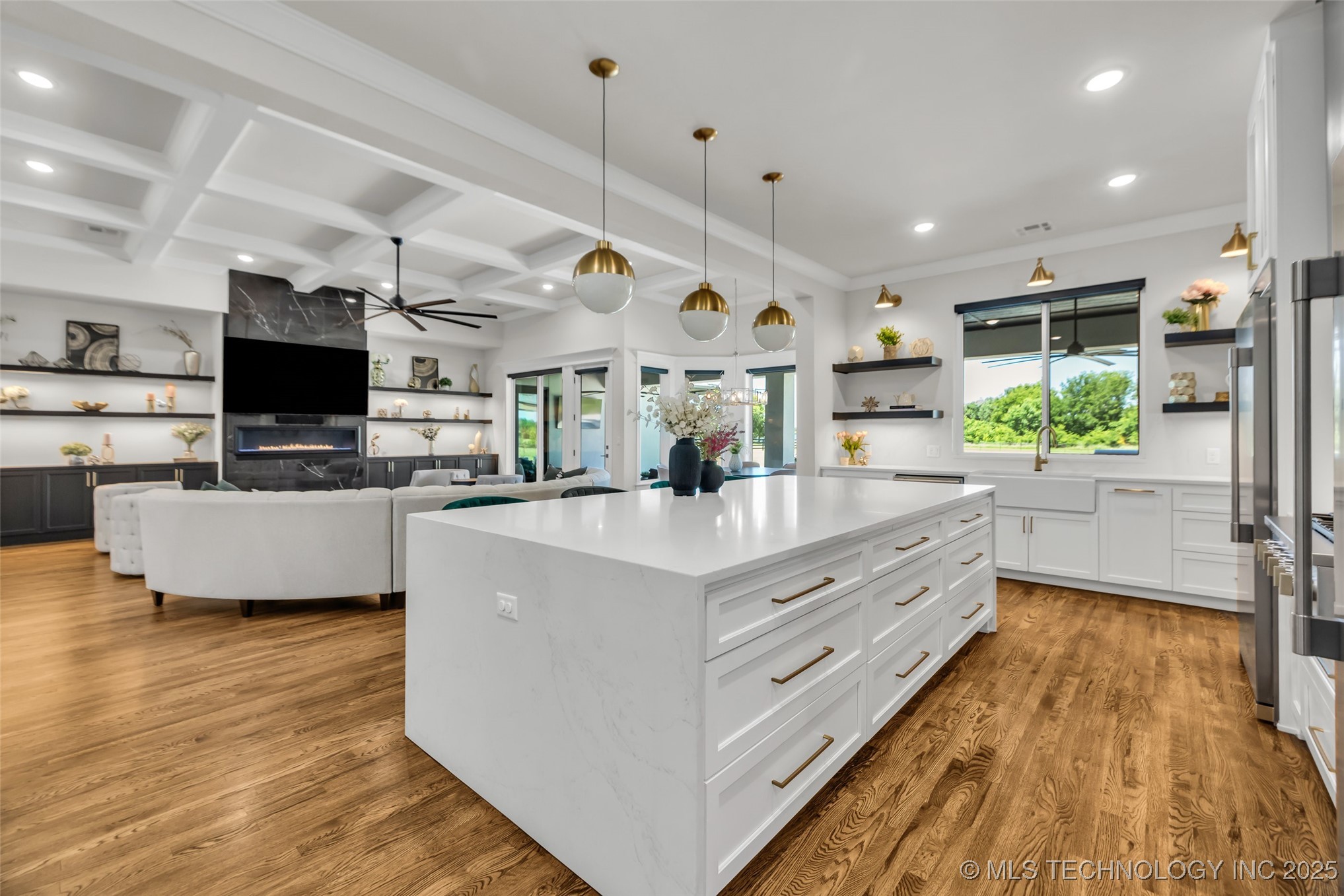 17076 S 31st East Avenue