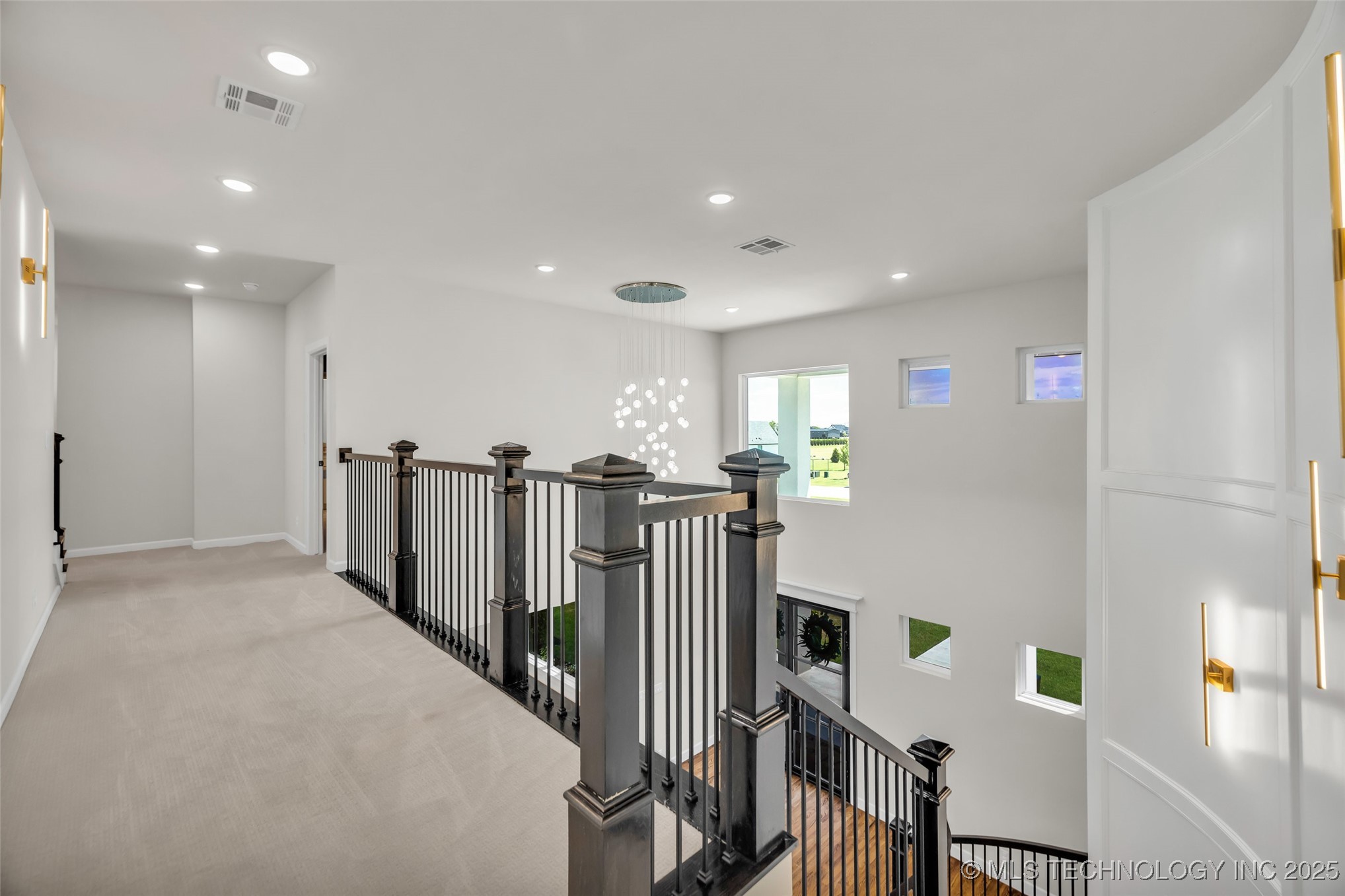 17076 S 31st East Avenue