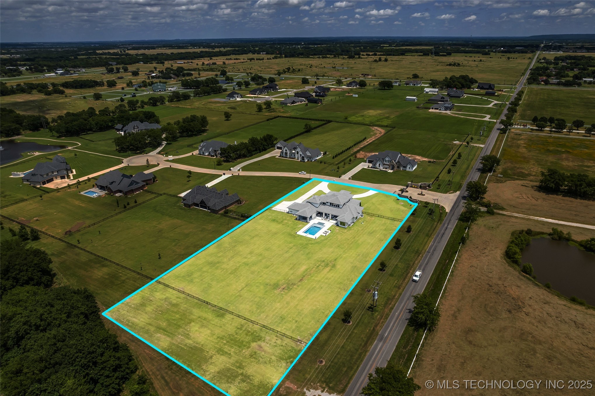 17076 S 31st East Avenue