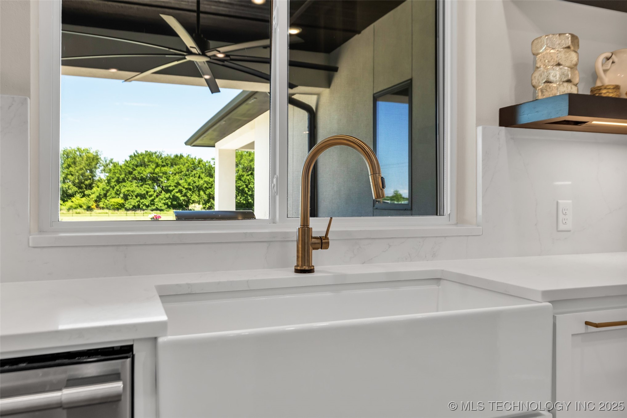 17076 S 31st East Avenue