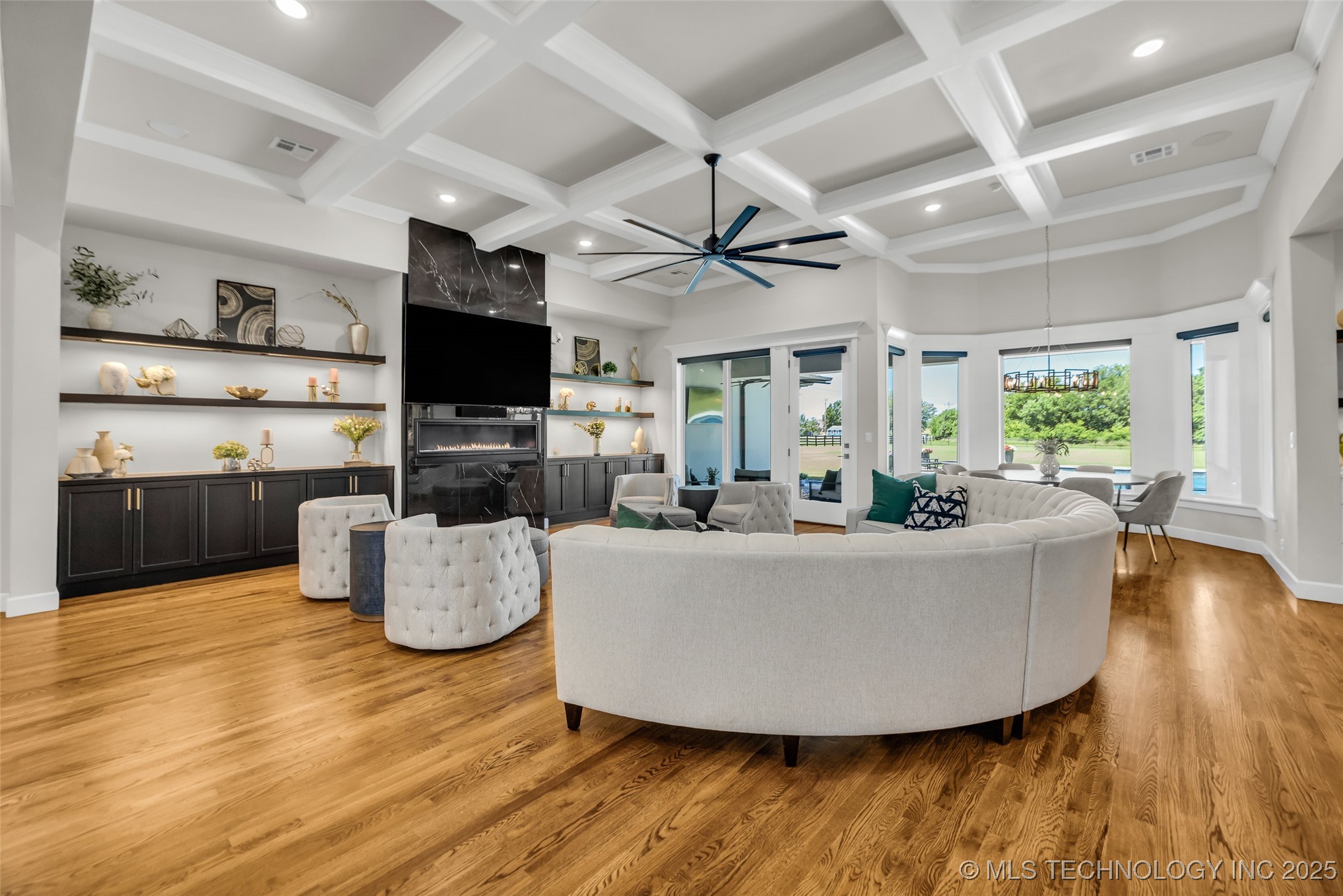 17076 S 31st East Avenue