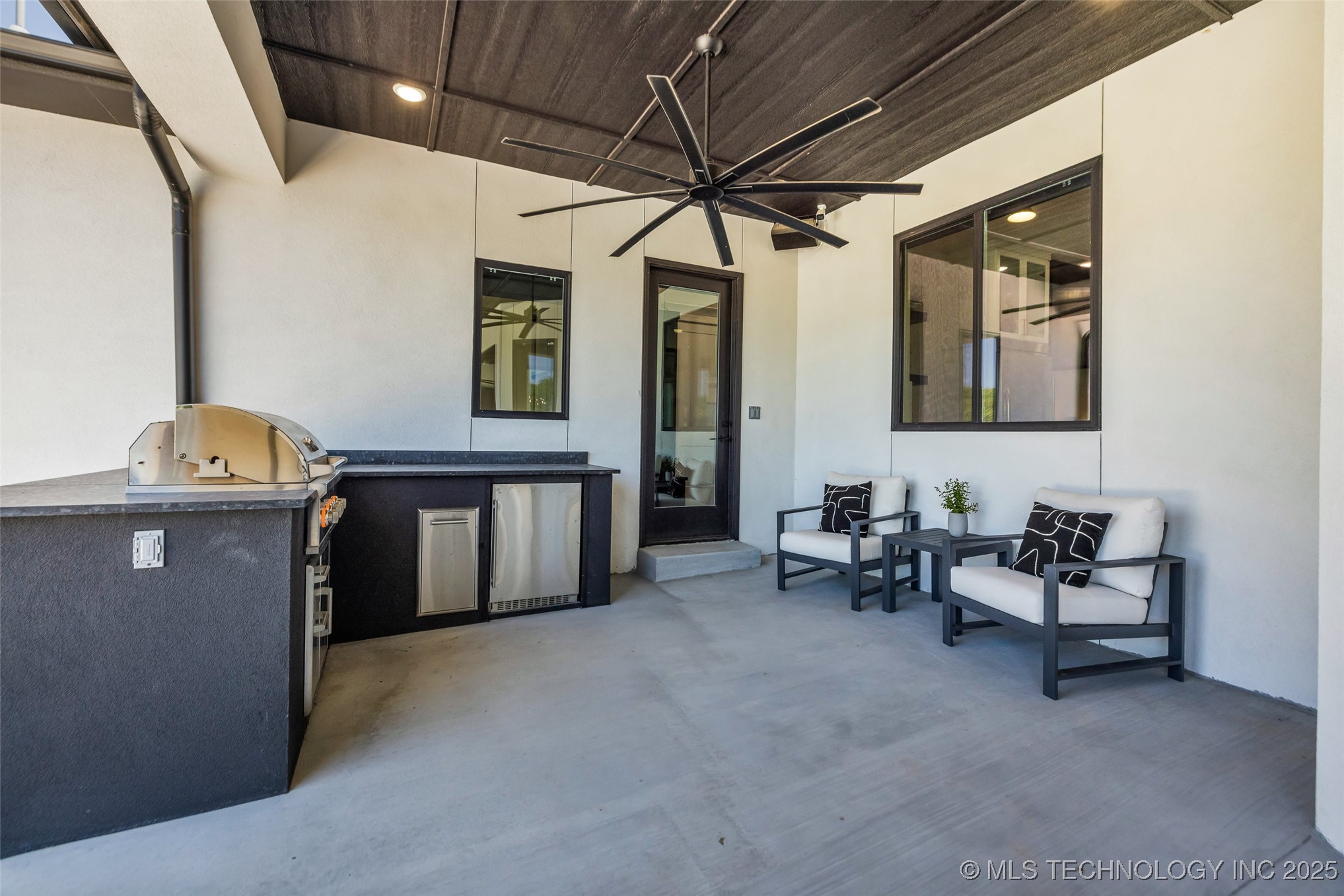 17076 S 31st East Avenue