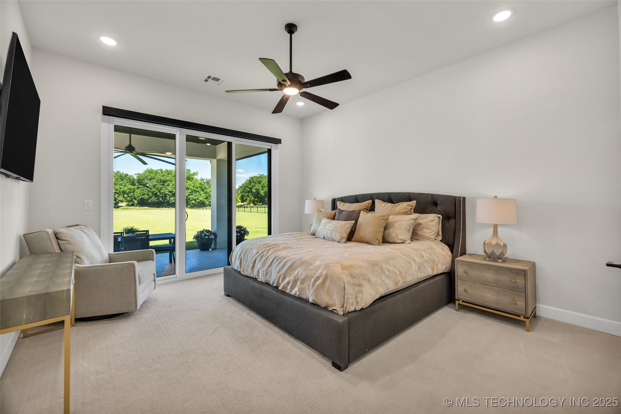 17076 S 31st East Avenue