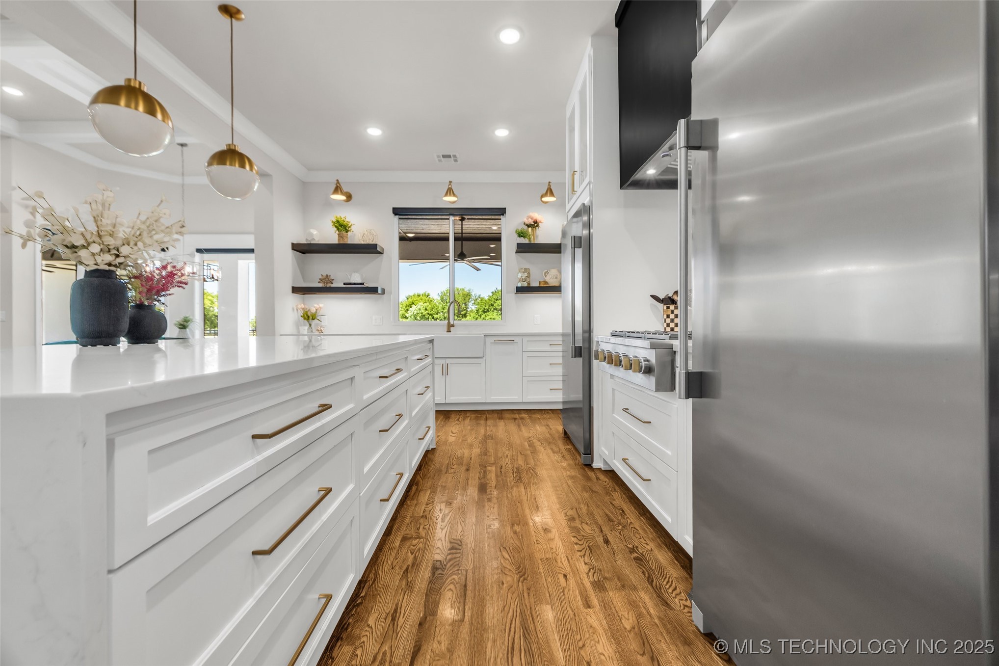 17076 S 31st East Avenue