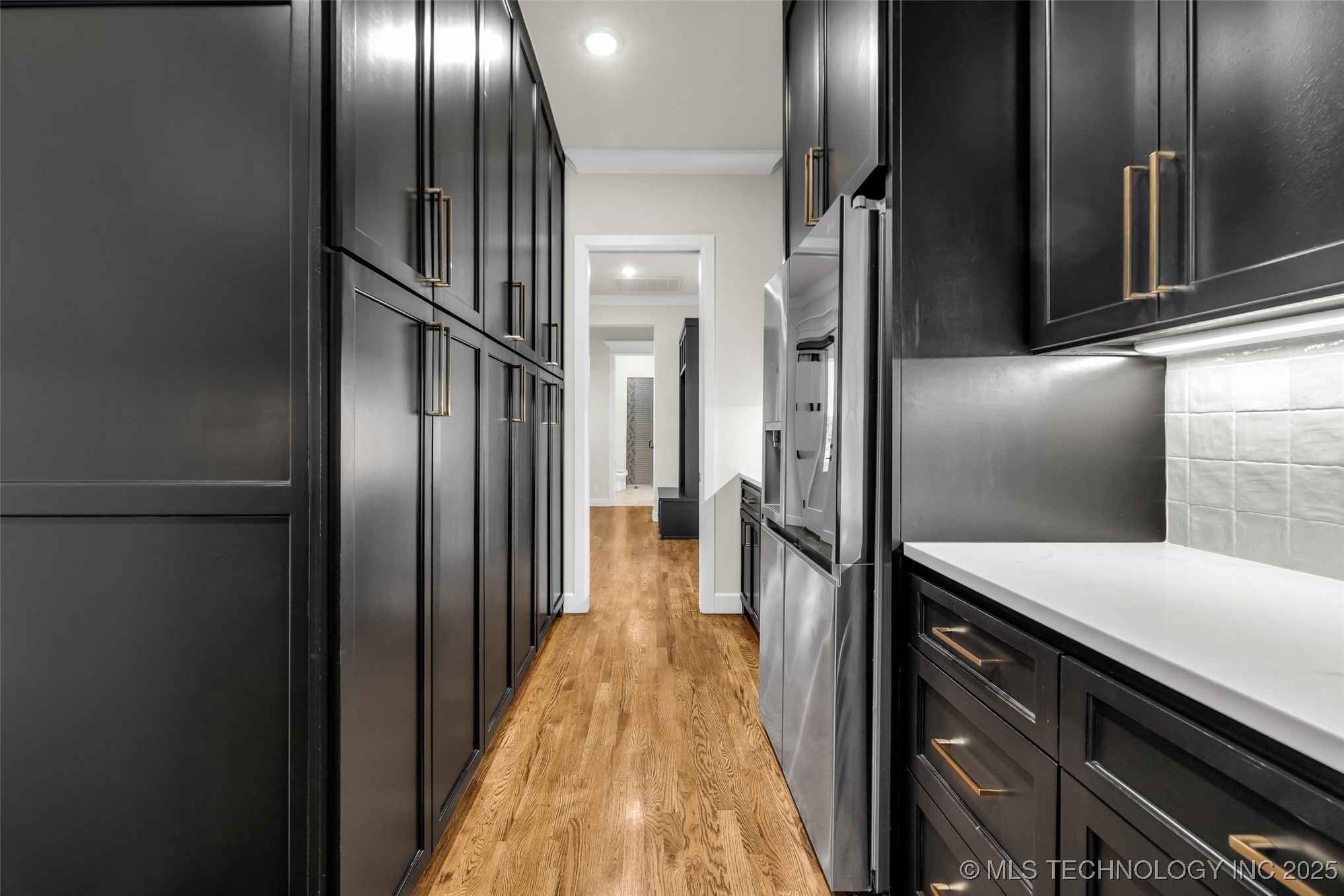 17076 S 31st East Avenue