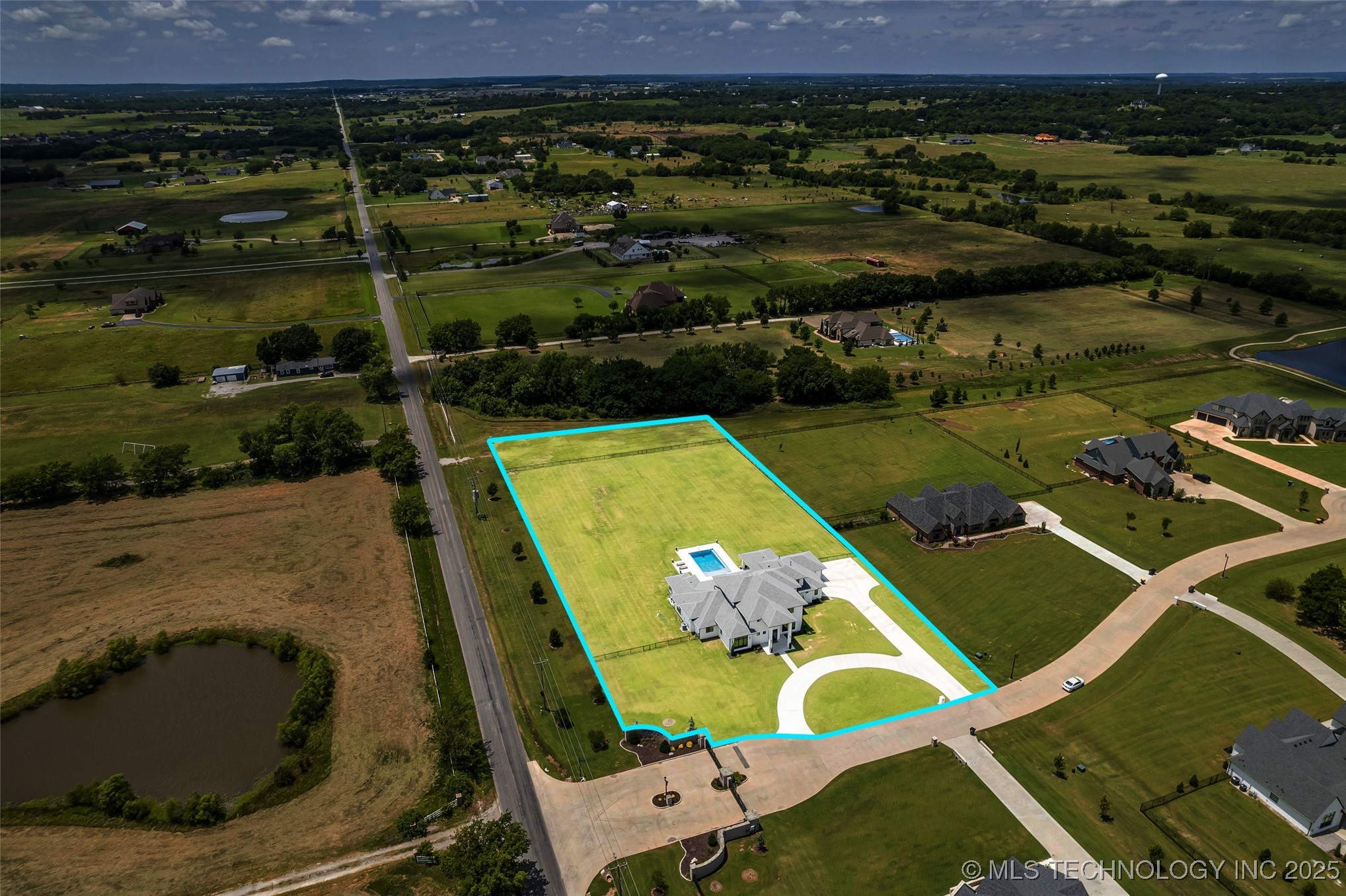 17076 S 31st East Avenue