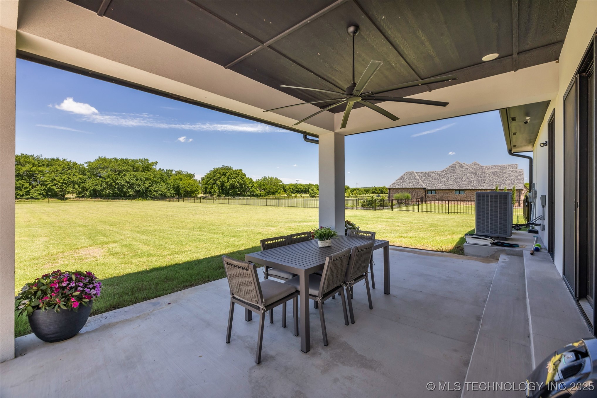 17076 S 31st East Avenue