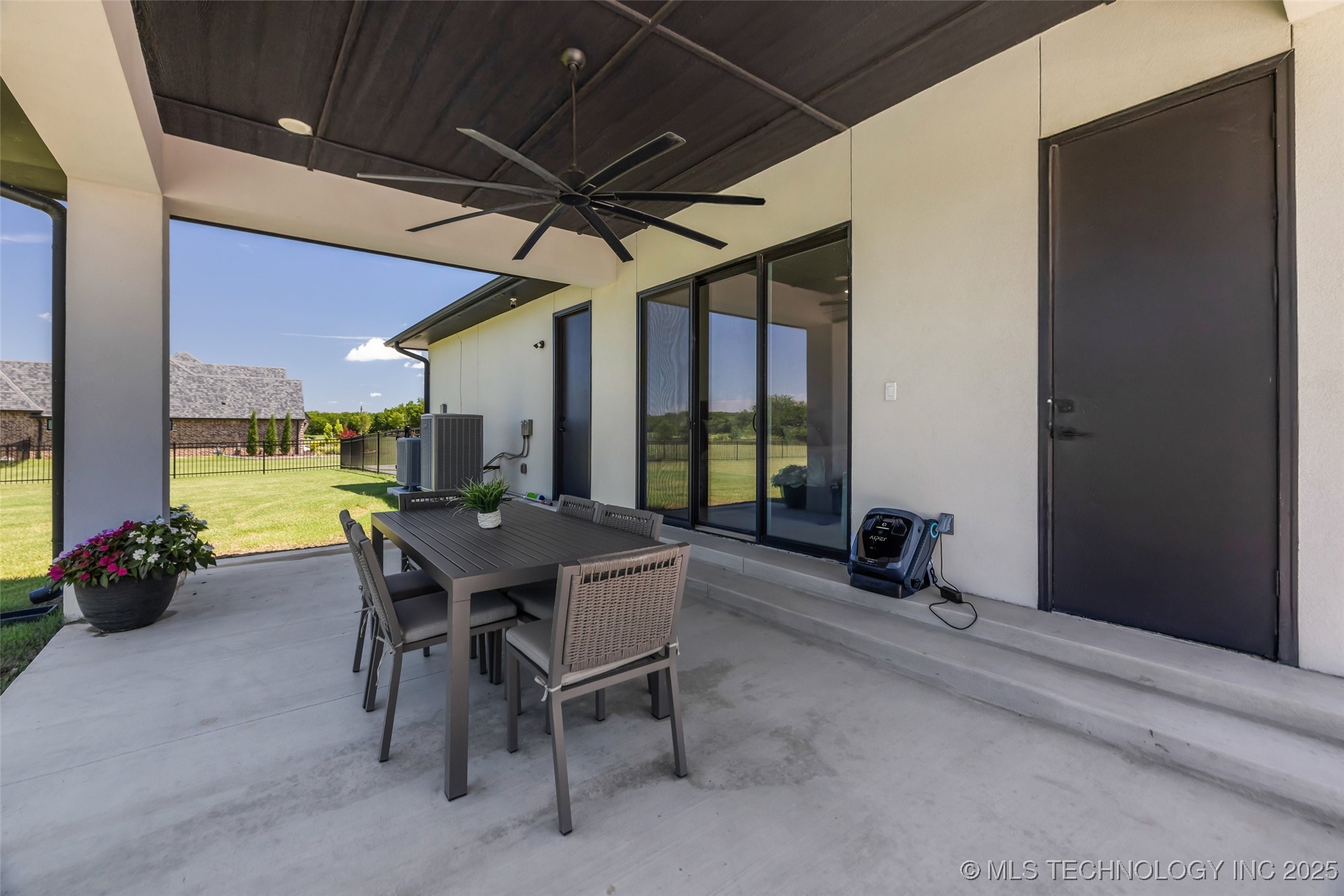 17076 S 31st East Avenue