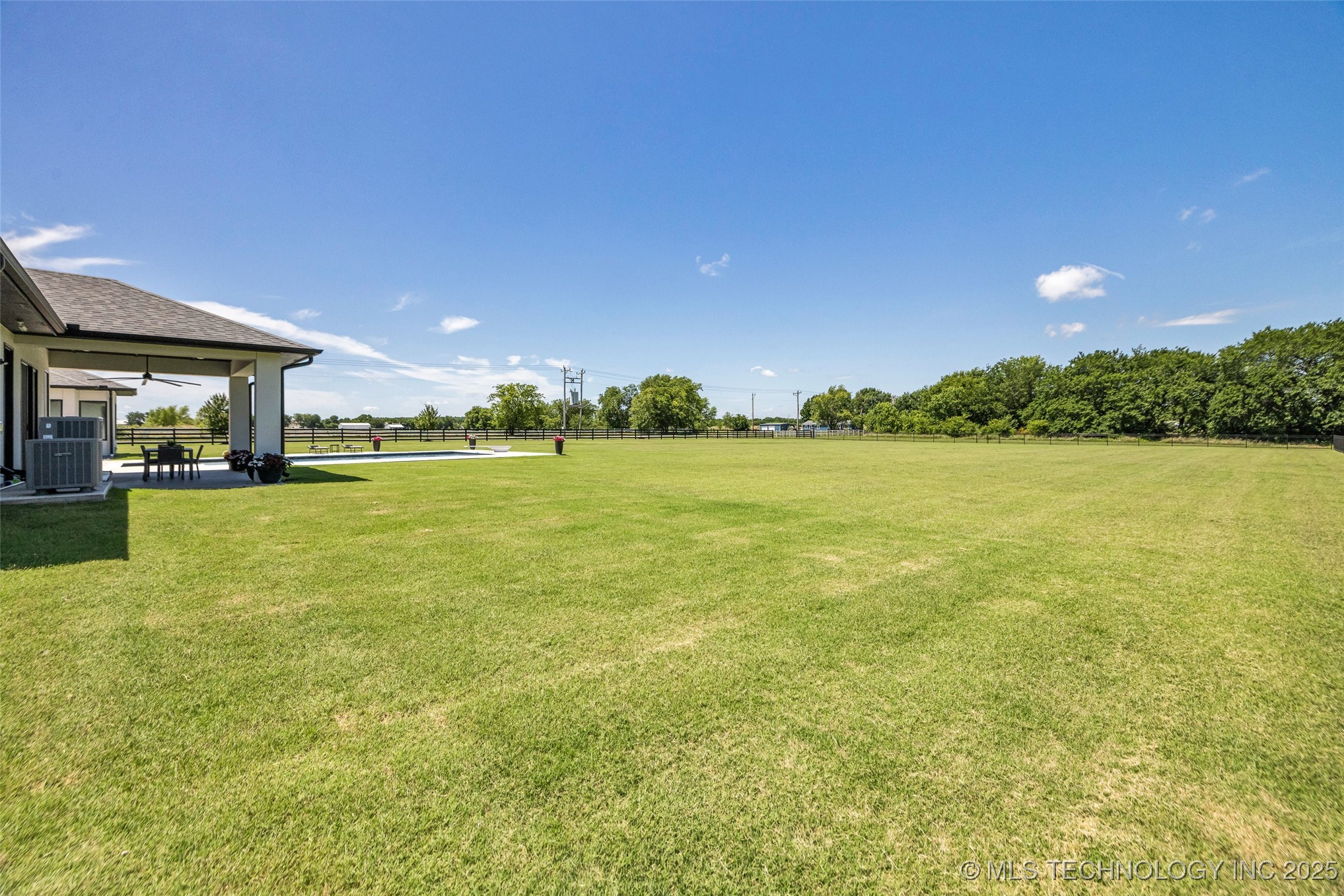 17076 S 31st East Avenue