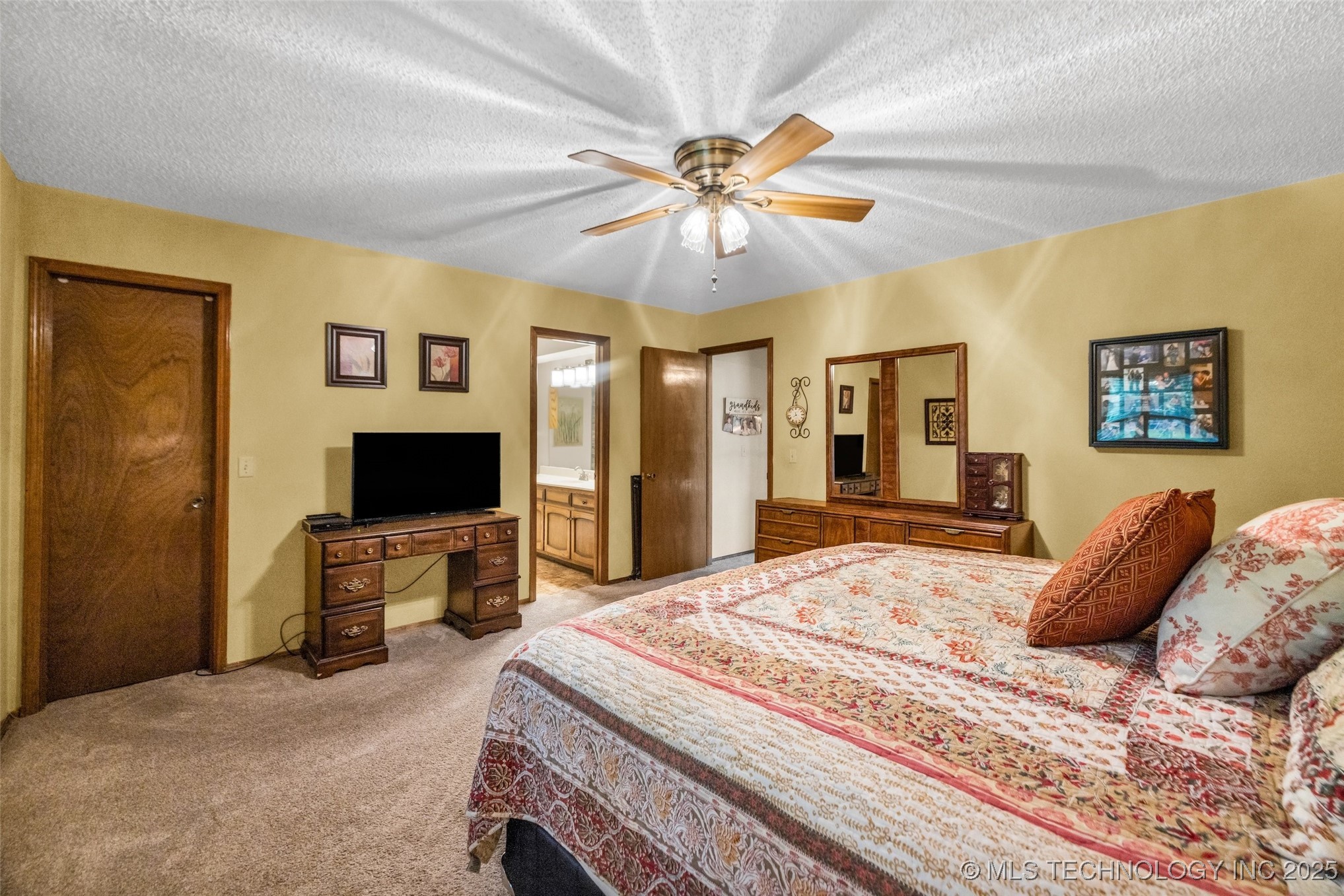 9601 Spring Lake Drive