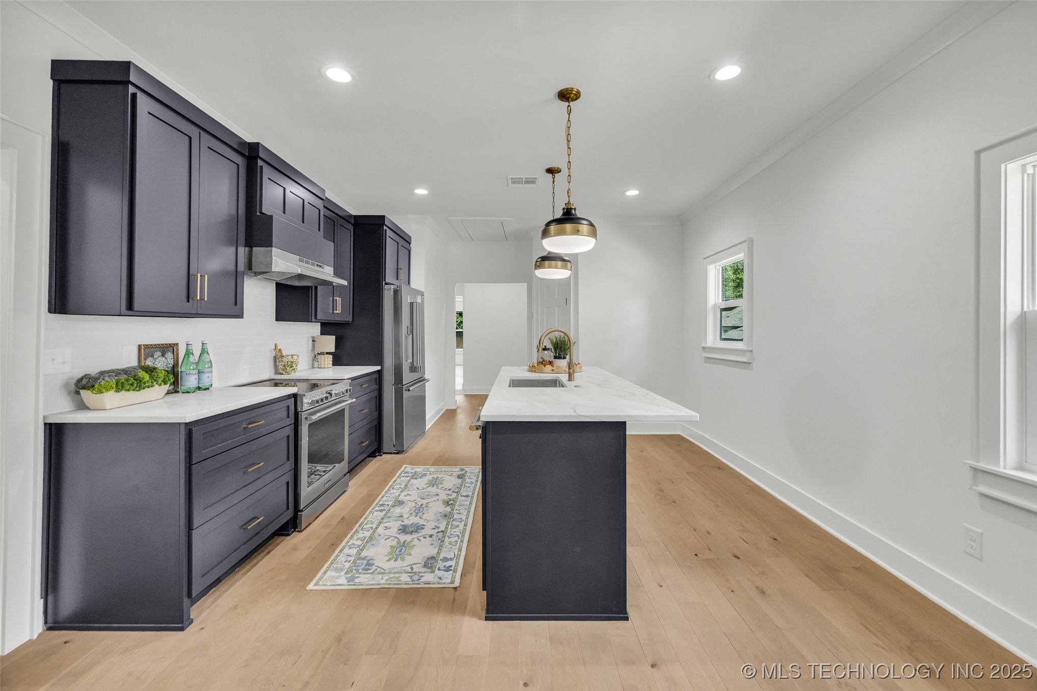1524 N Main Street