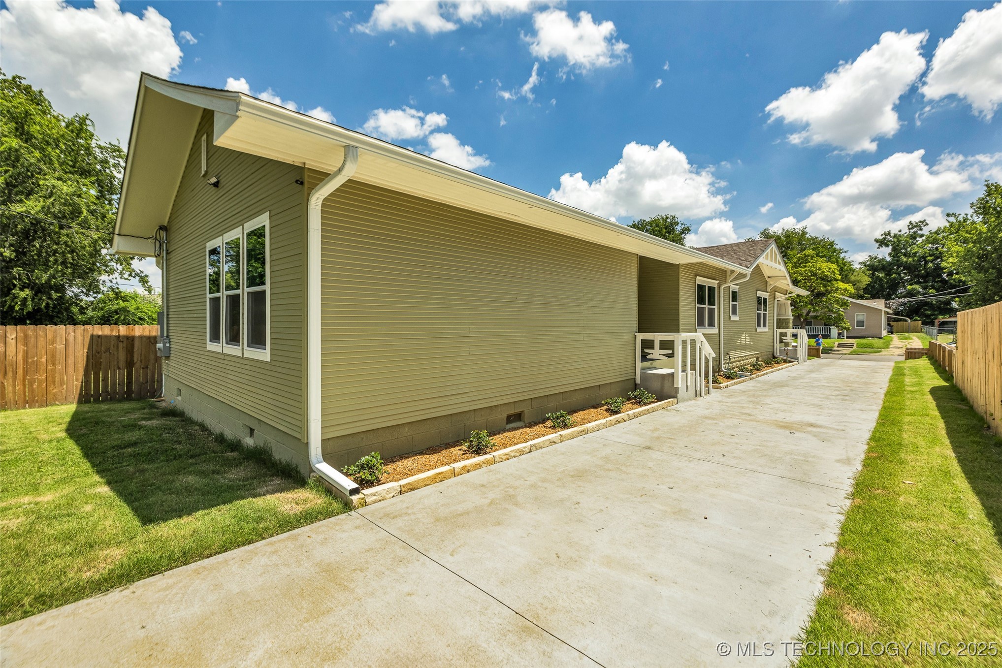 1524 N Main Street