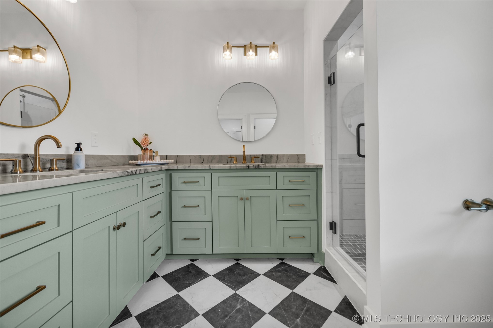 1524 N Main Street