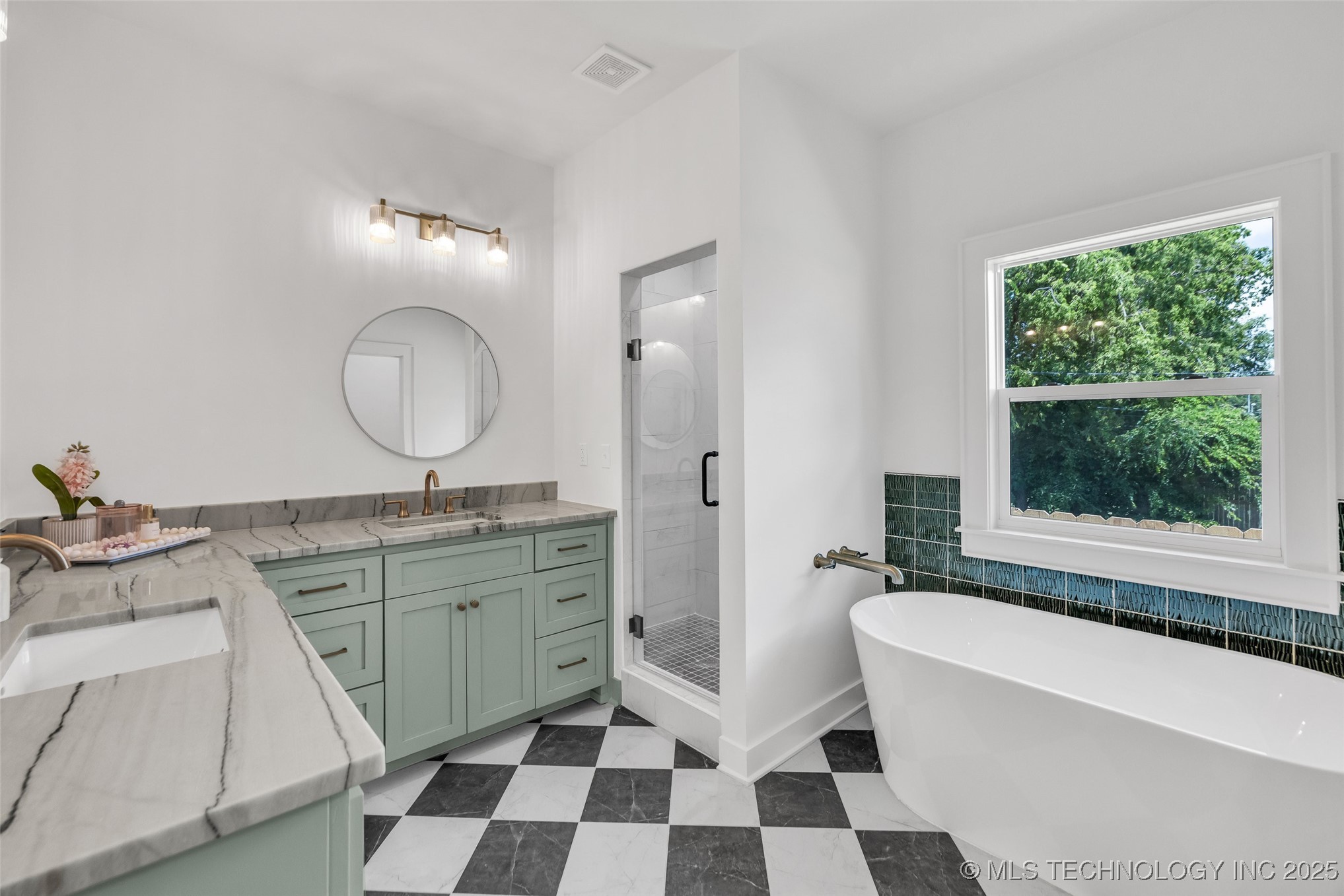 1524 N Main Street
