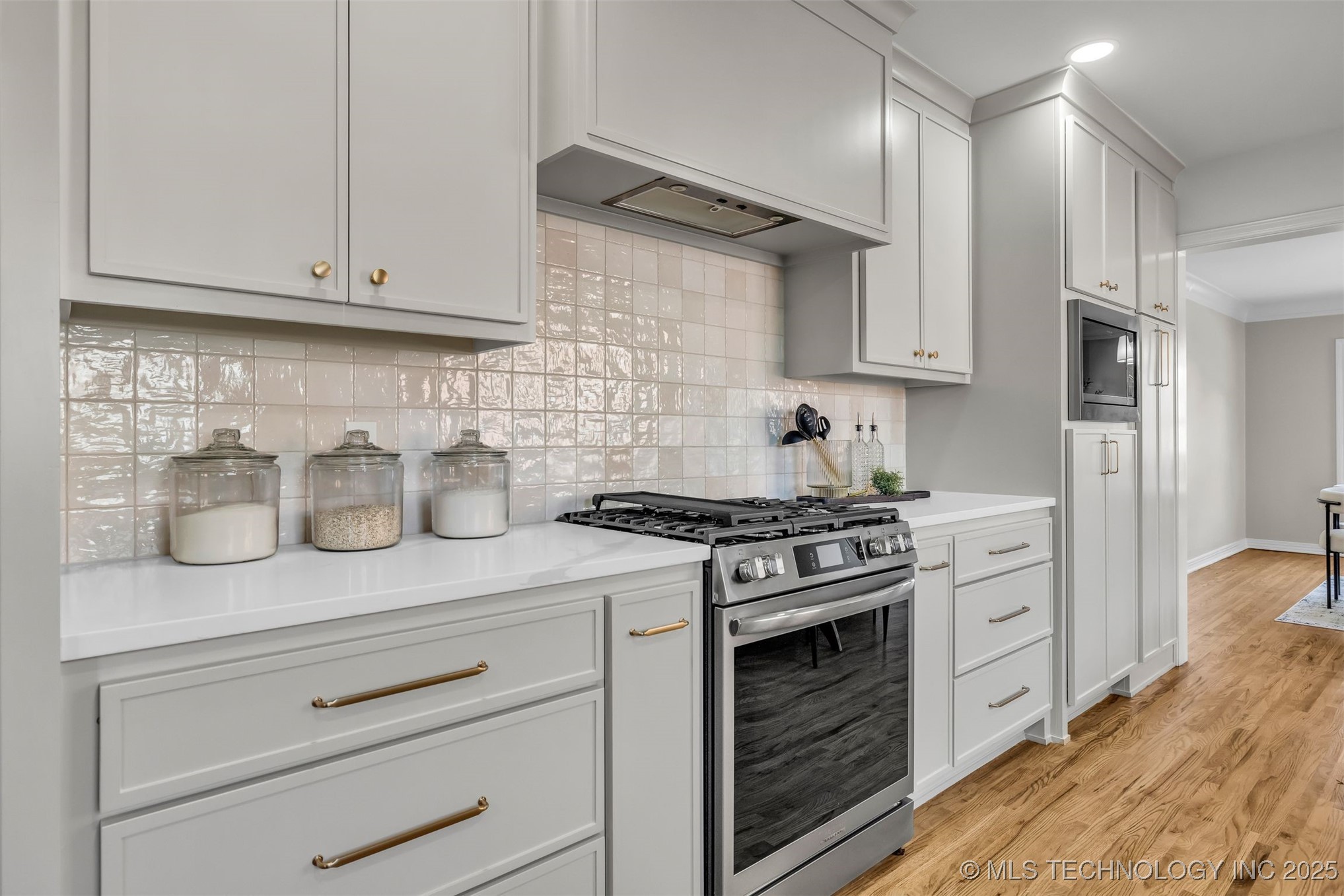 1547 S Columbia Avenue