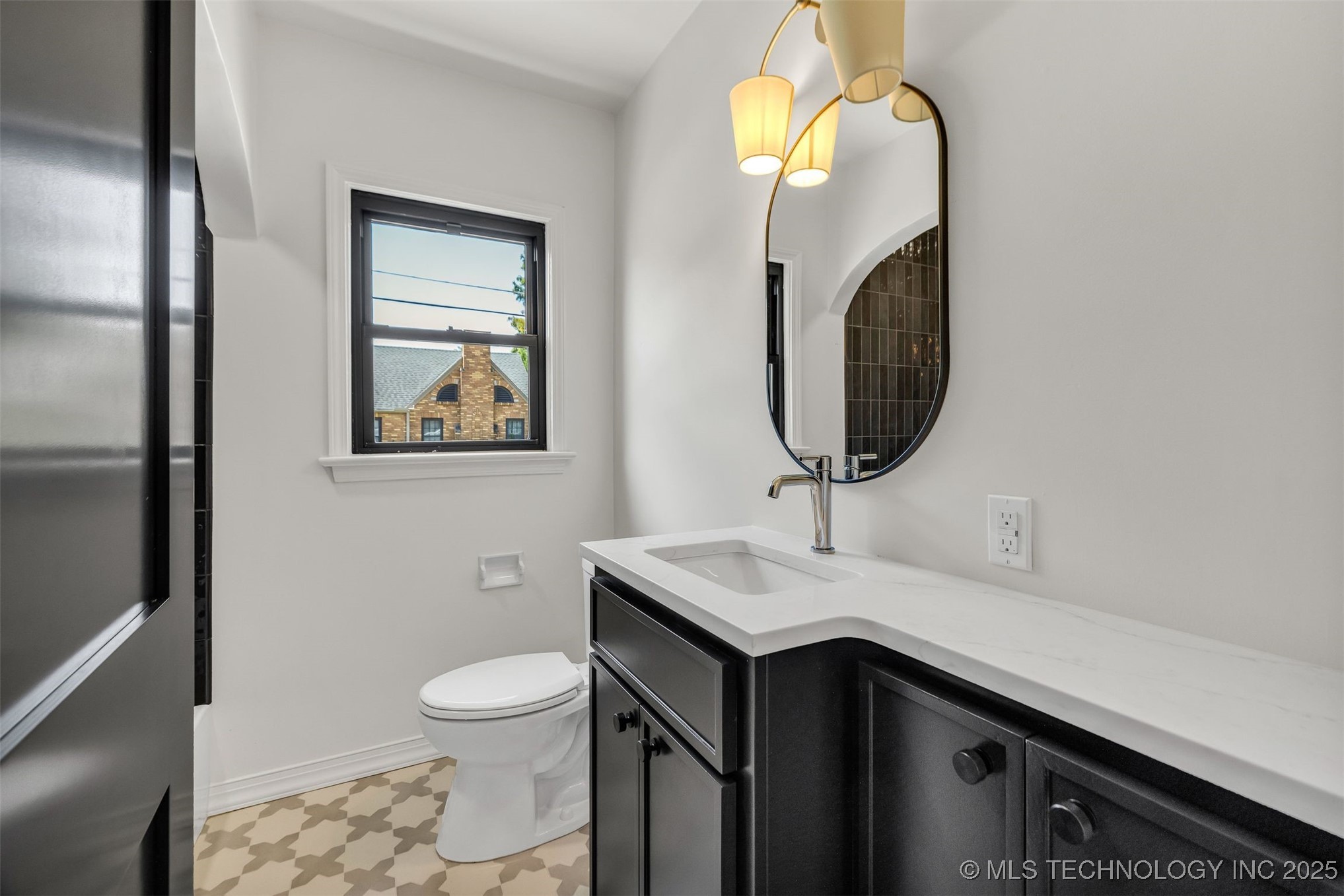 1547 S Columbia Avenue