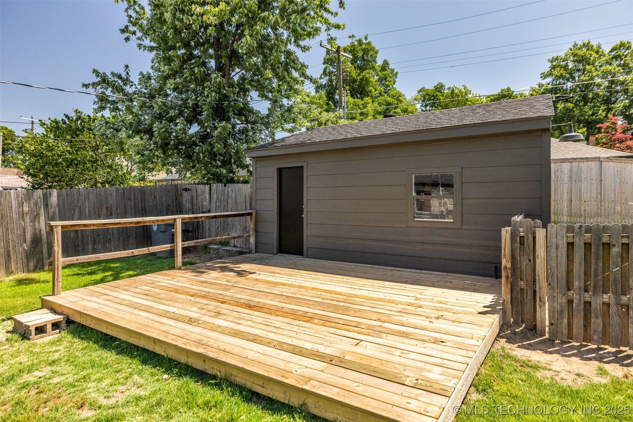 1547 S Columbia Avenue