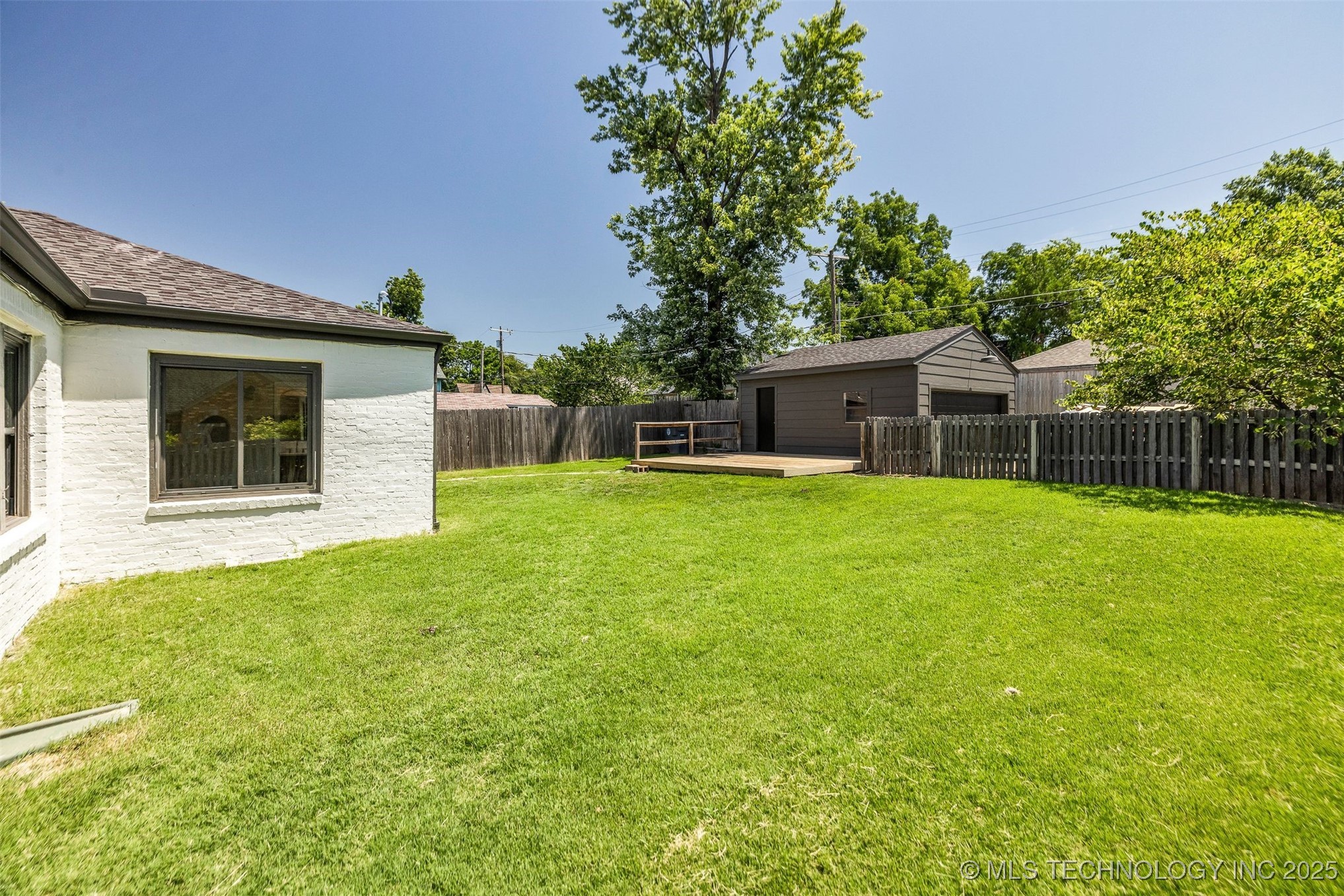 1547 S Columbia Avenue