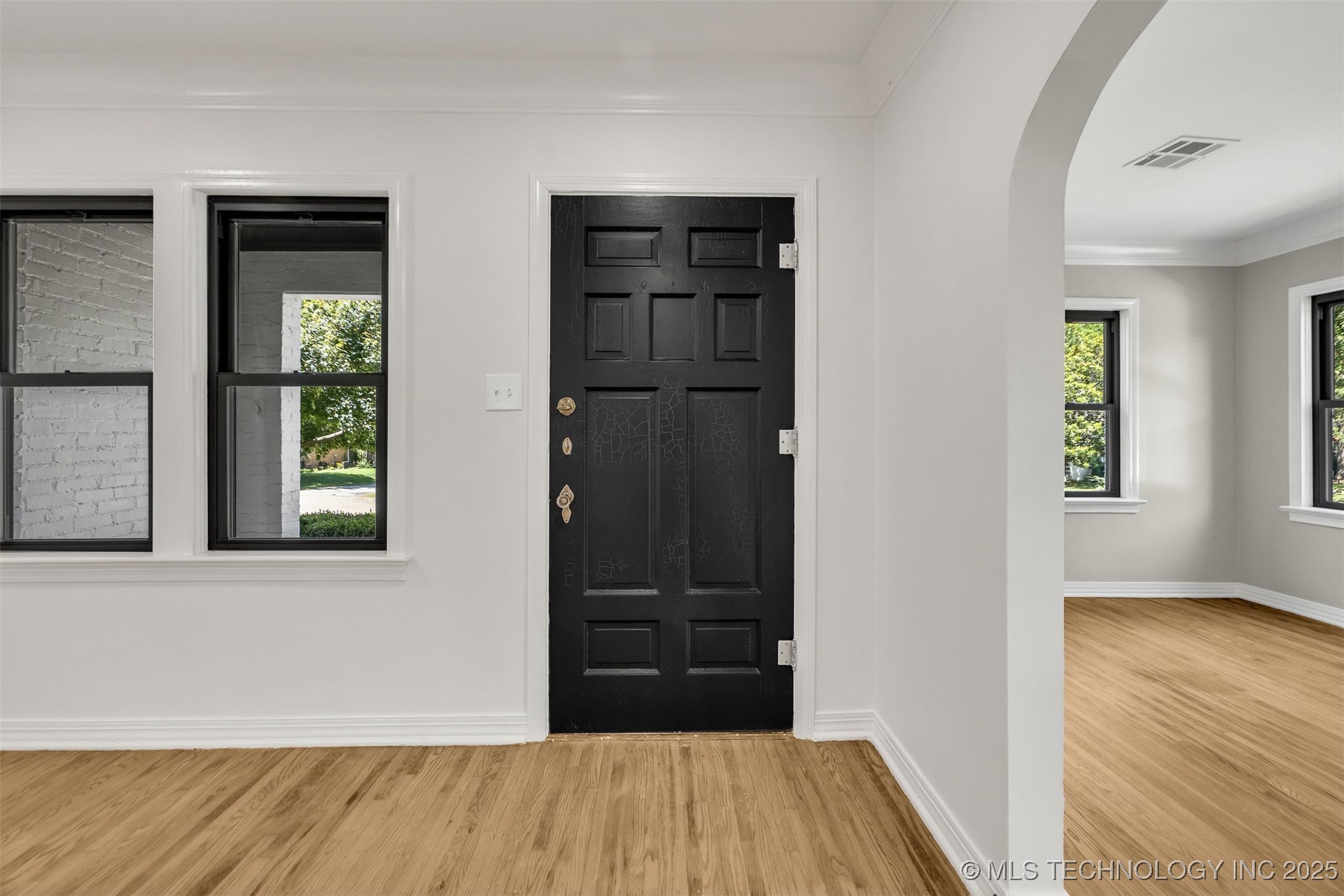 1547 S Columbia Avenue