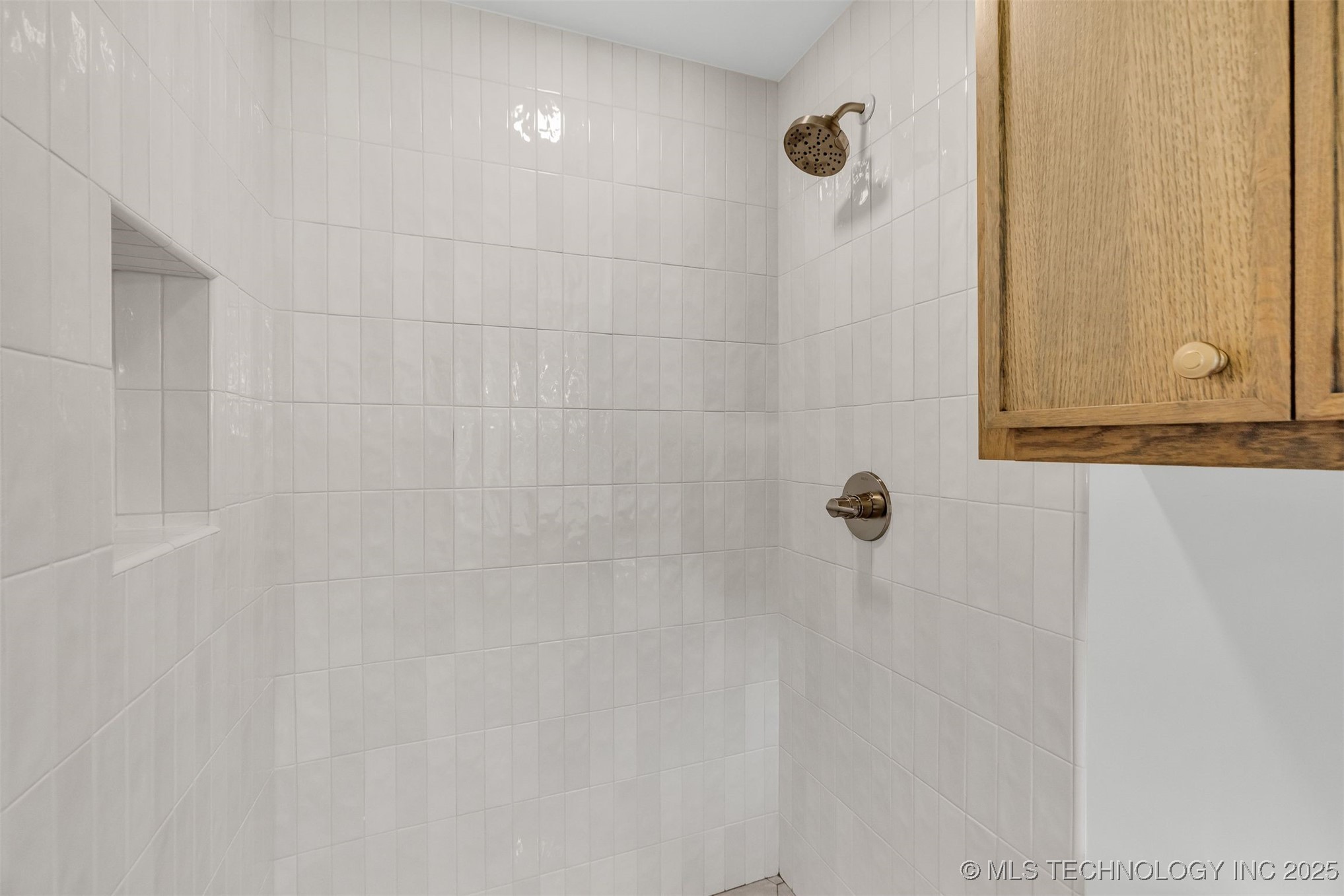 1547 S Columbia Avenue