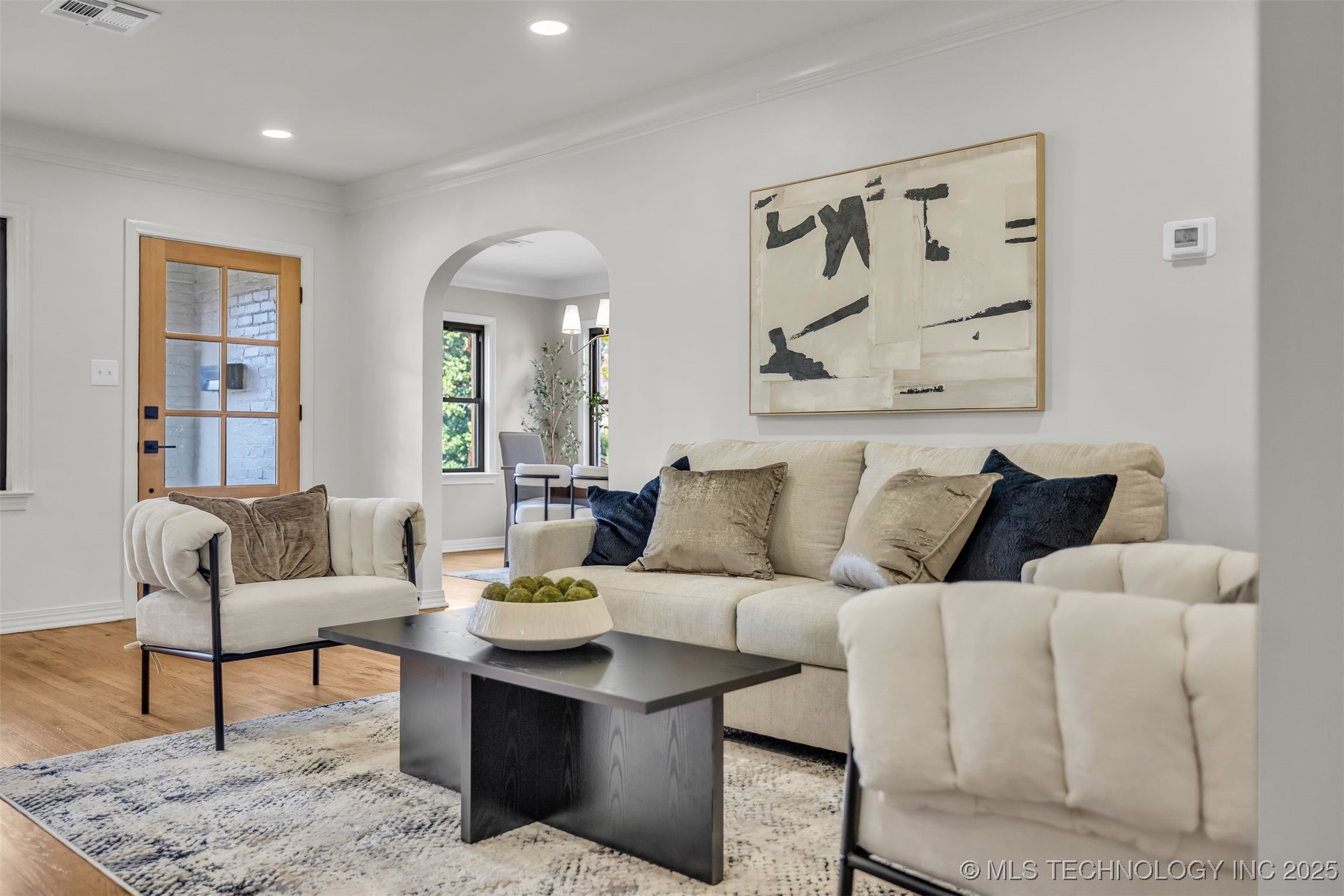 1547 S Columbia Avenue