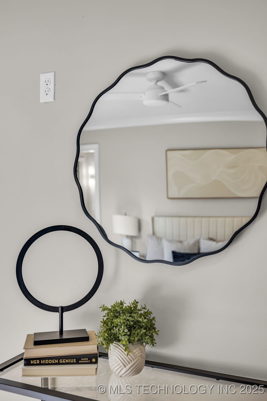 1547 S Columbia Avenue