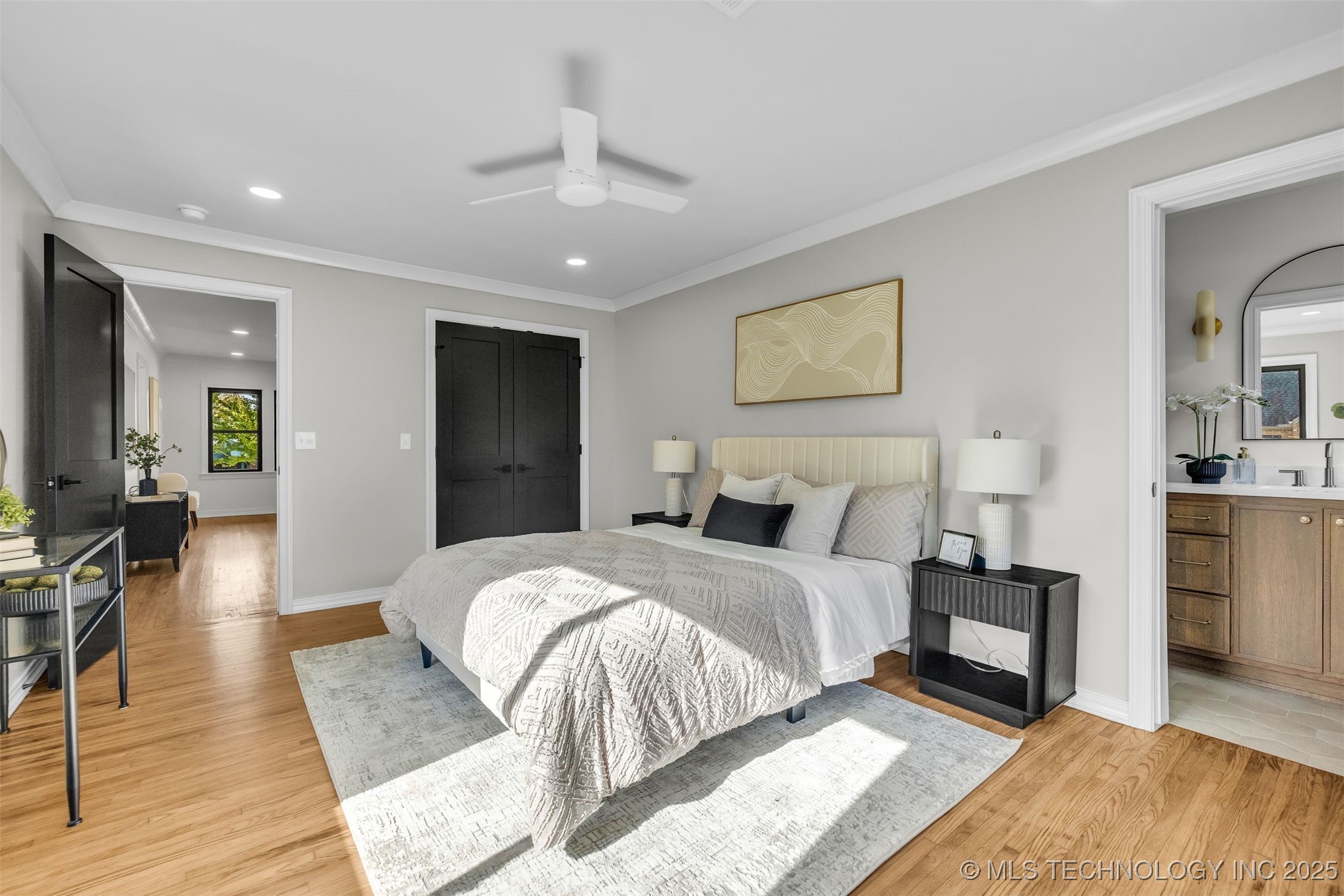 1547 S Columbia Avenue