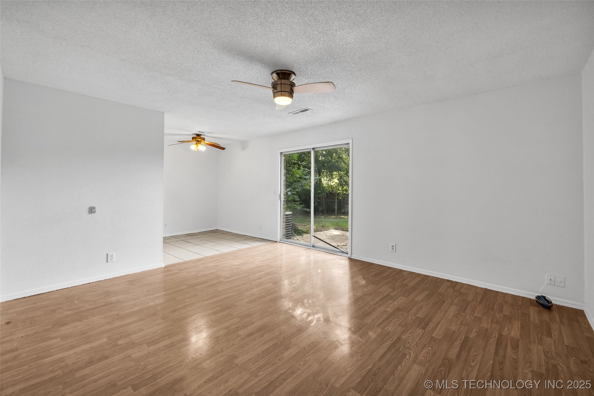 1901 W Vandalia Street