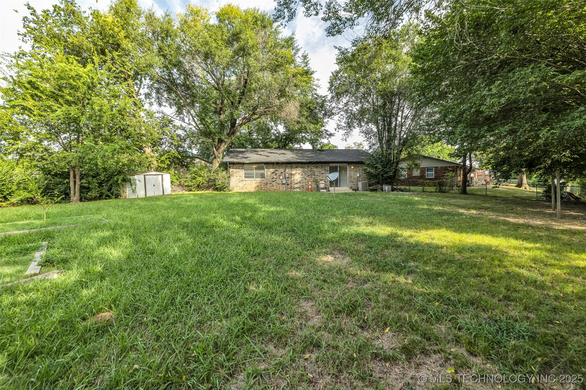 1901 W Vandalia Street