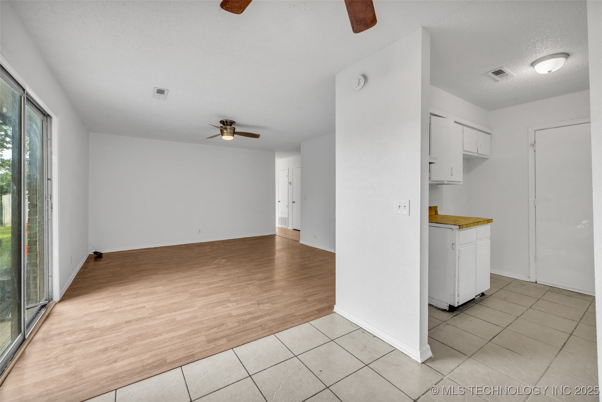 1901 W Vandalia Street