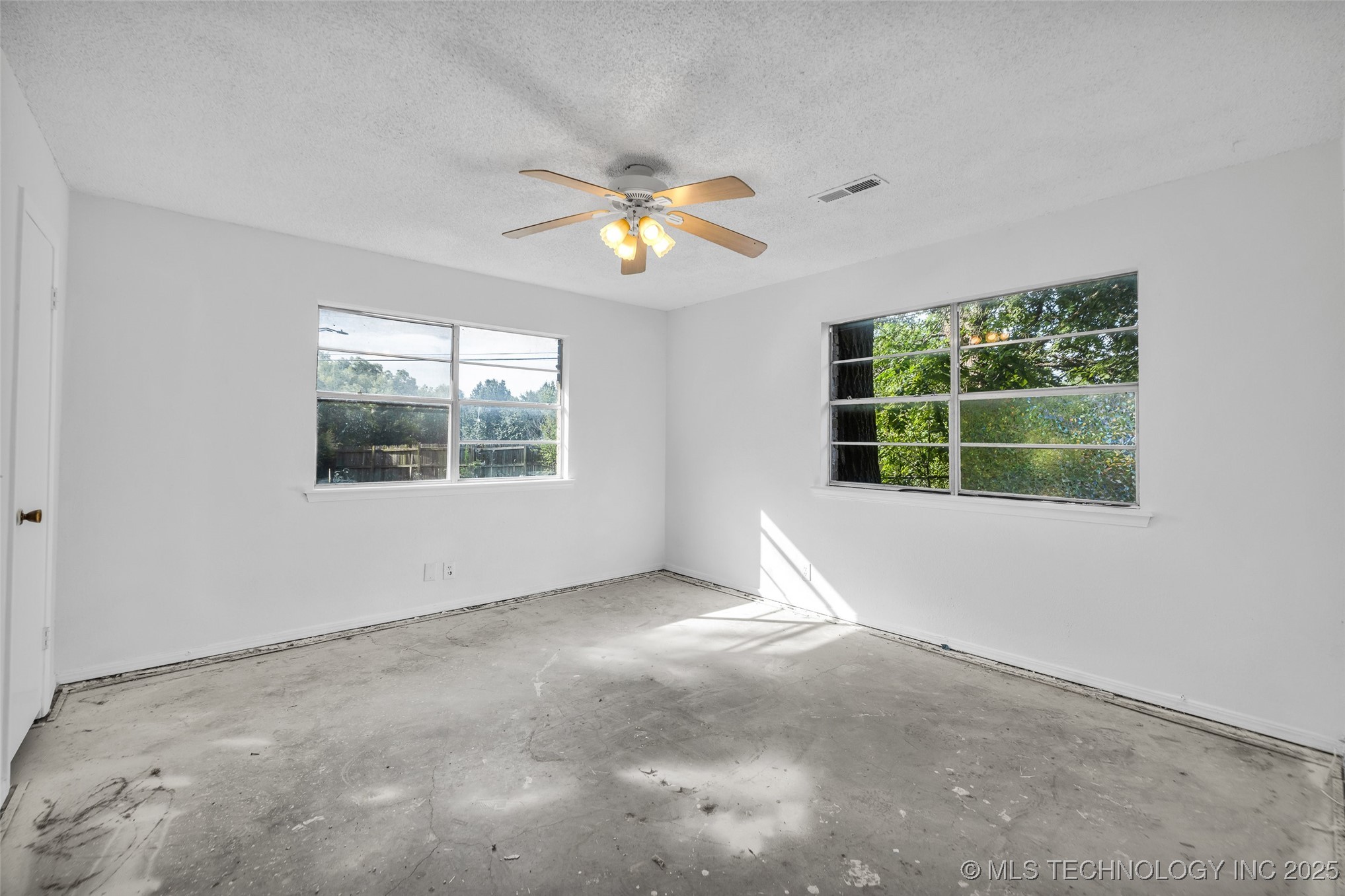 1901 W Vandalia Street