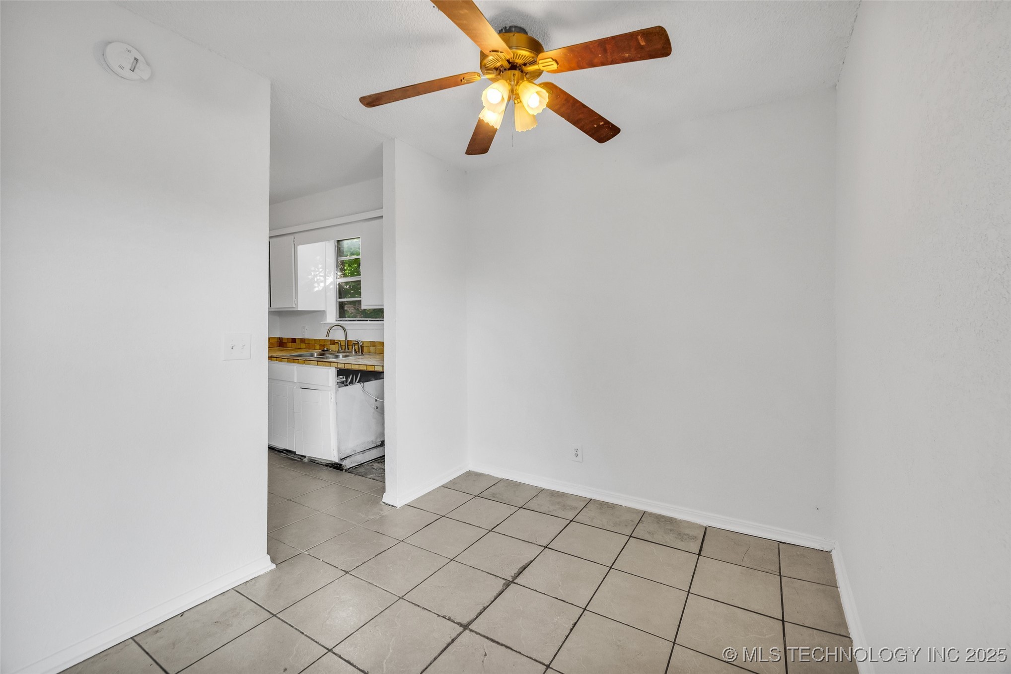 1901 W Vandalia Street