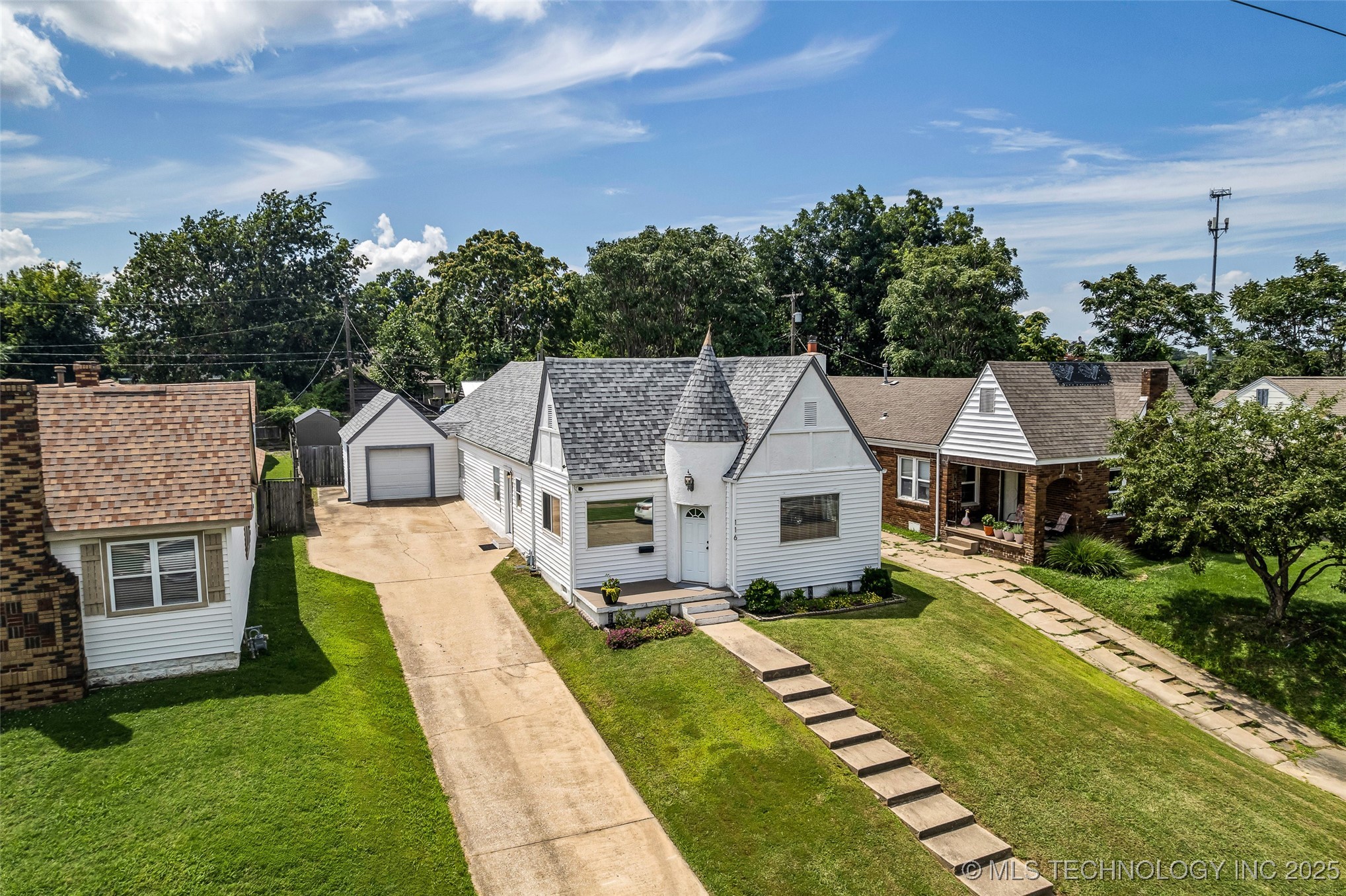 116 S Jamestown Avenue