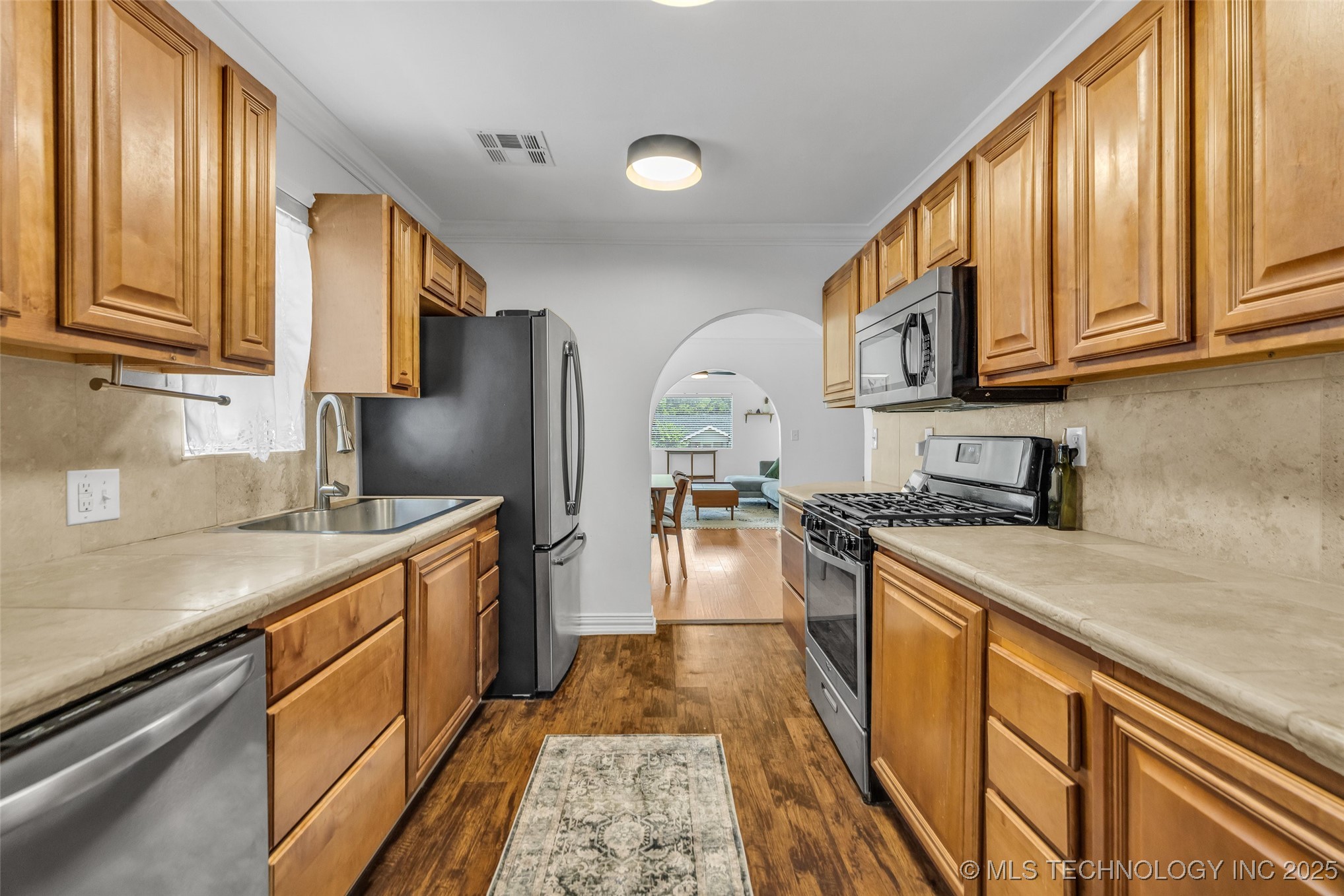 116 S Jamestown Avenue